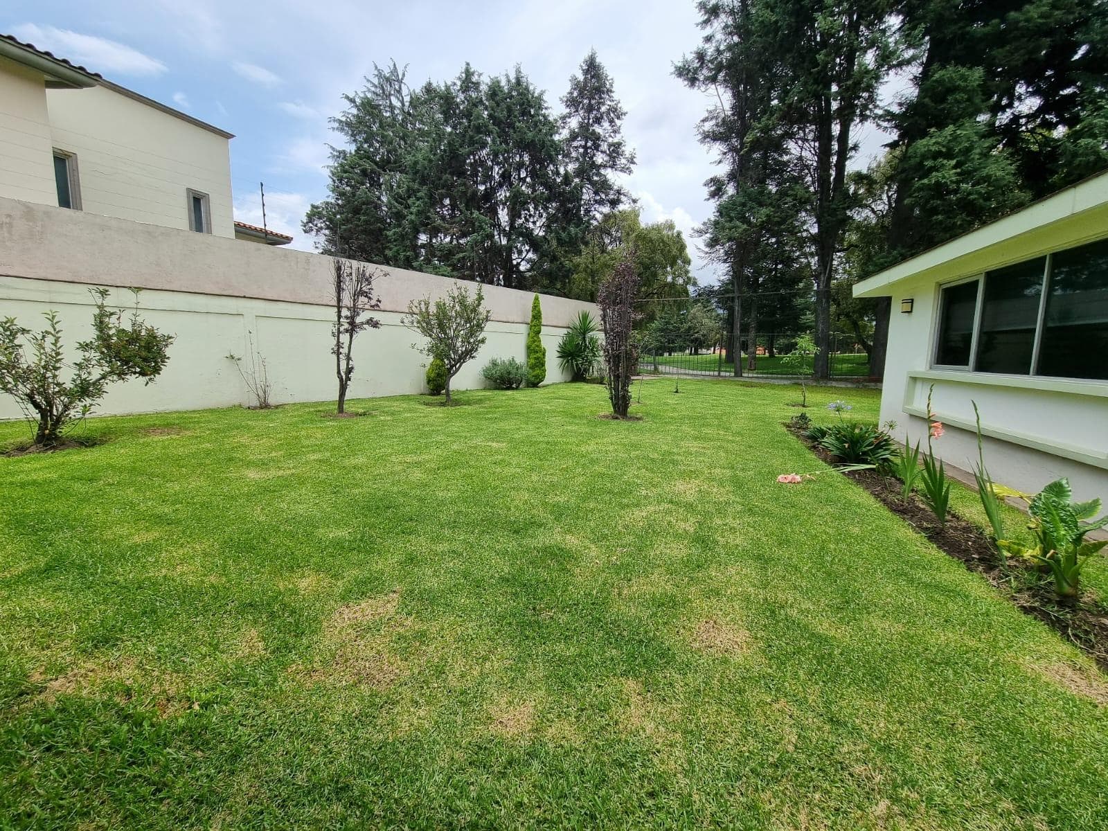 ONE-STORY HOUSE FOR SALE AT THE SAN CARLOS GOLF CLUB
