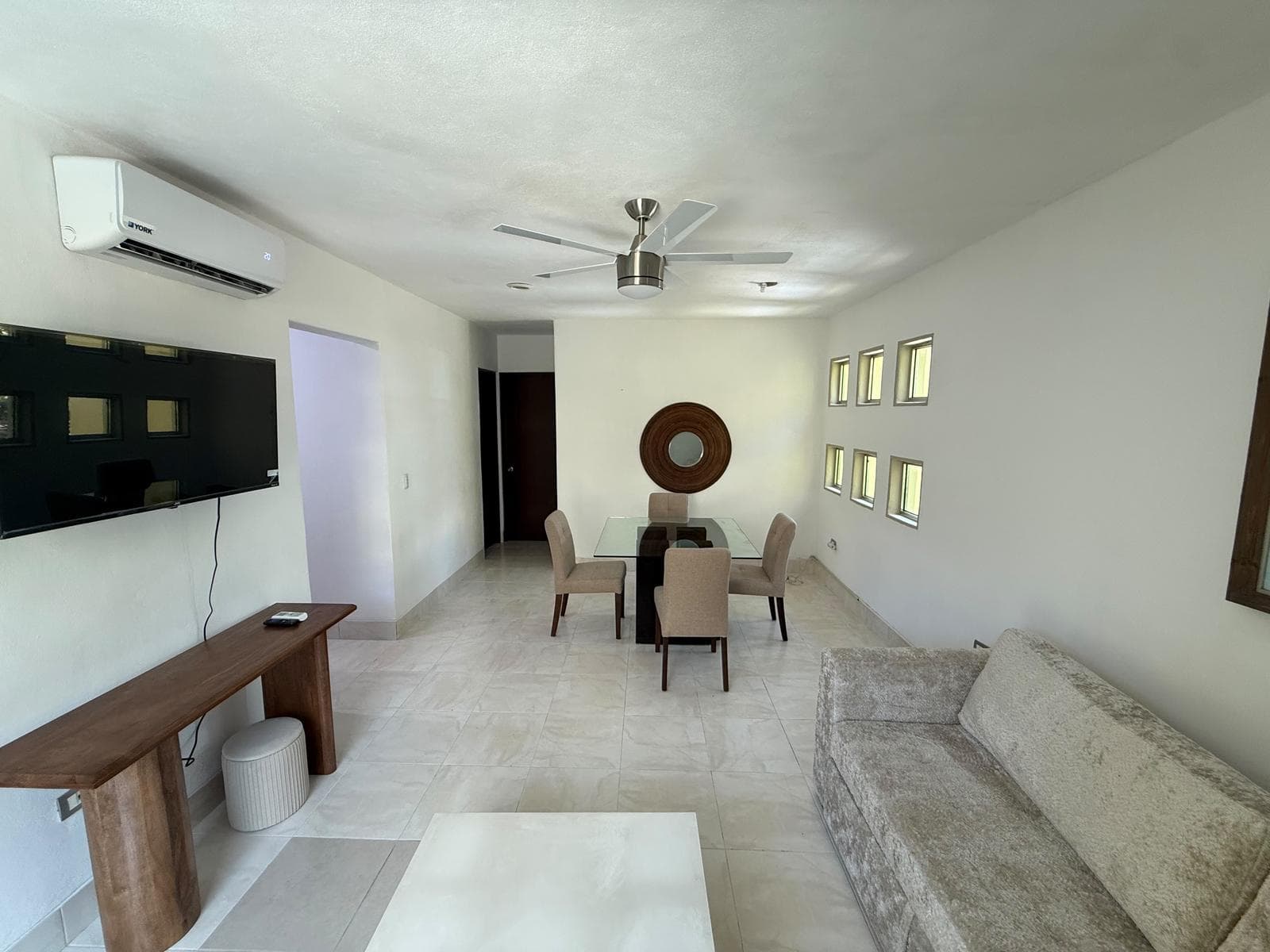 FURNISHED 2-BEDROOM APARTMENT IN PLAYACAR