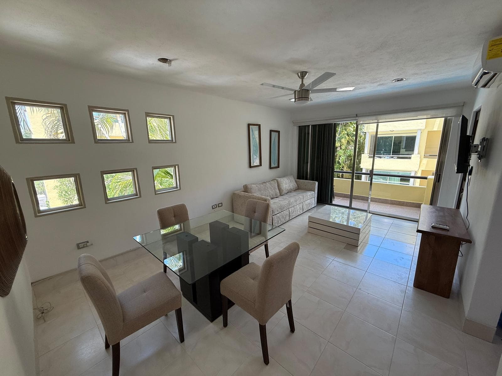 FURNISHED 2-BEDROOM APARTMENT IN PLAYACAR