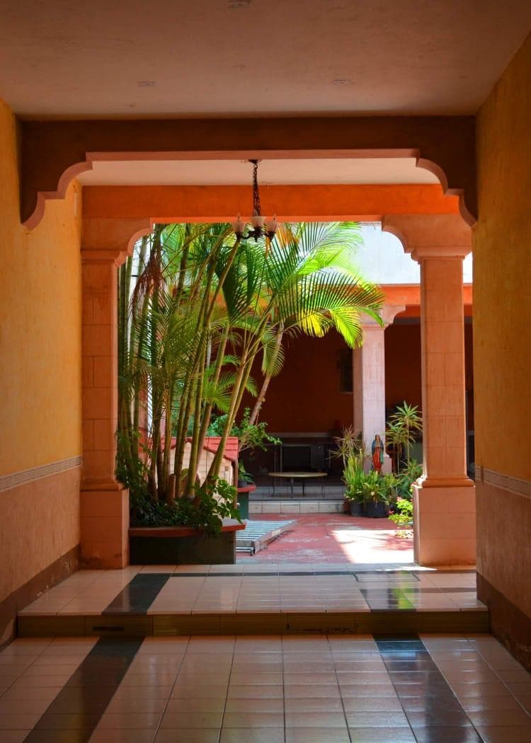 HOUSE FOR SALE IN DOWNTOWN ZAMORA, MICHOACÁN.