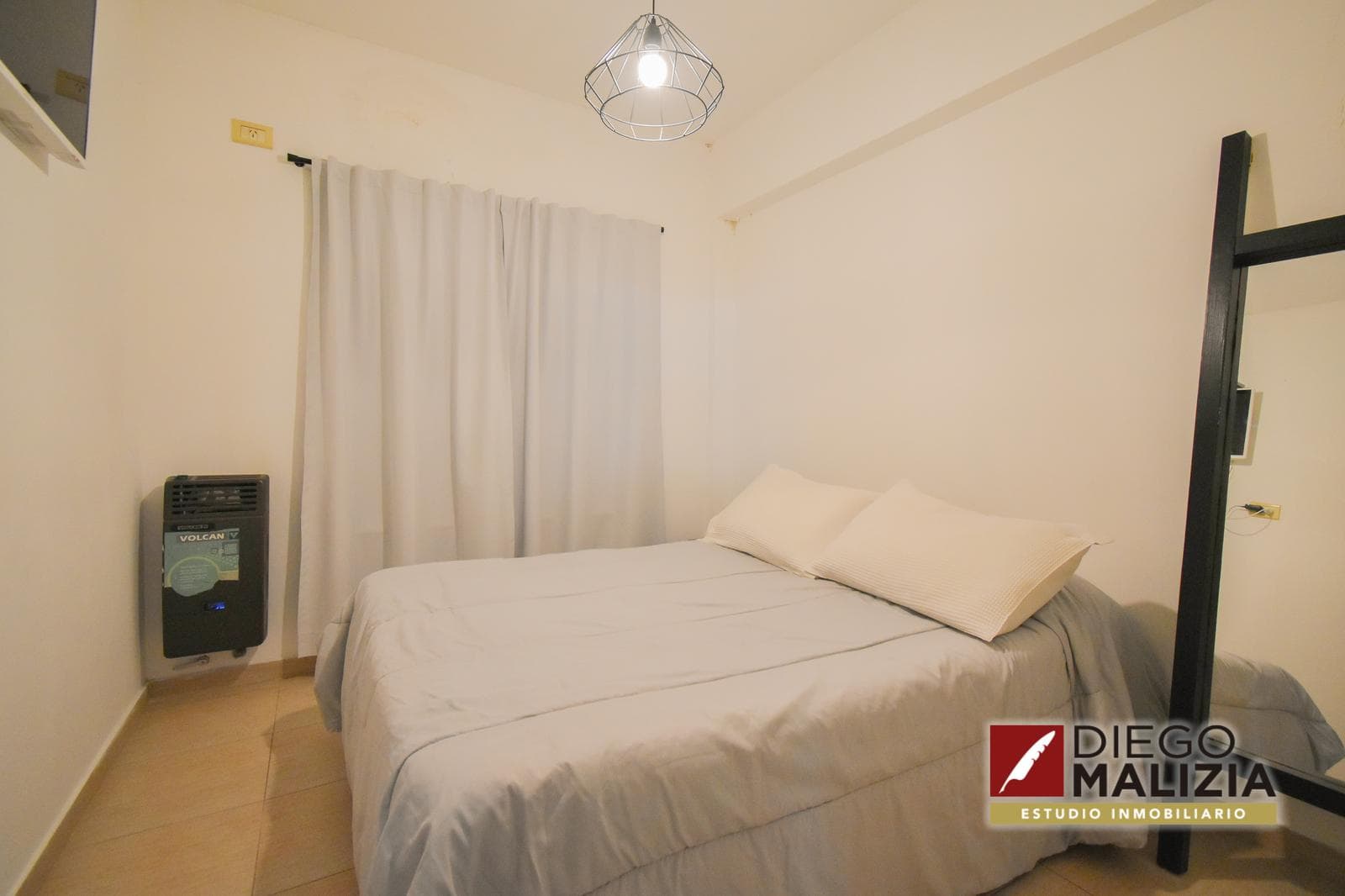 Two-room apartment for sale with private garage in Banfield