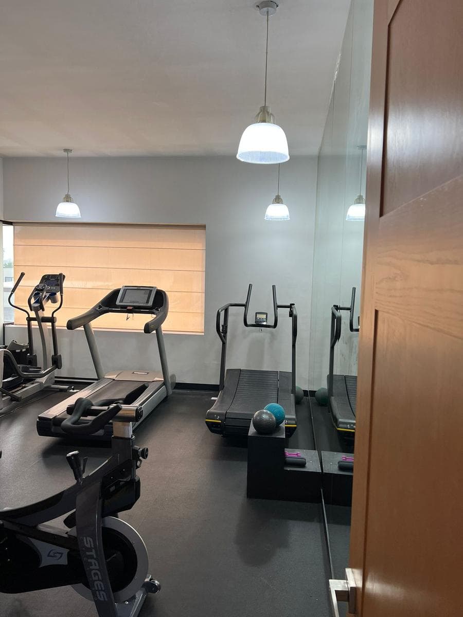 HOUSE FOR SALE IN LA JOYA