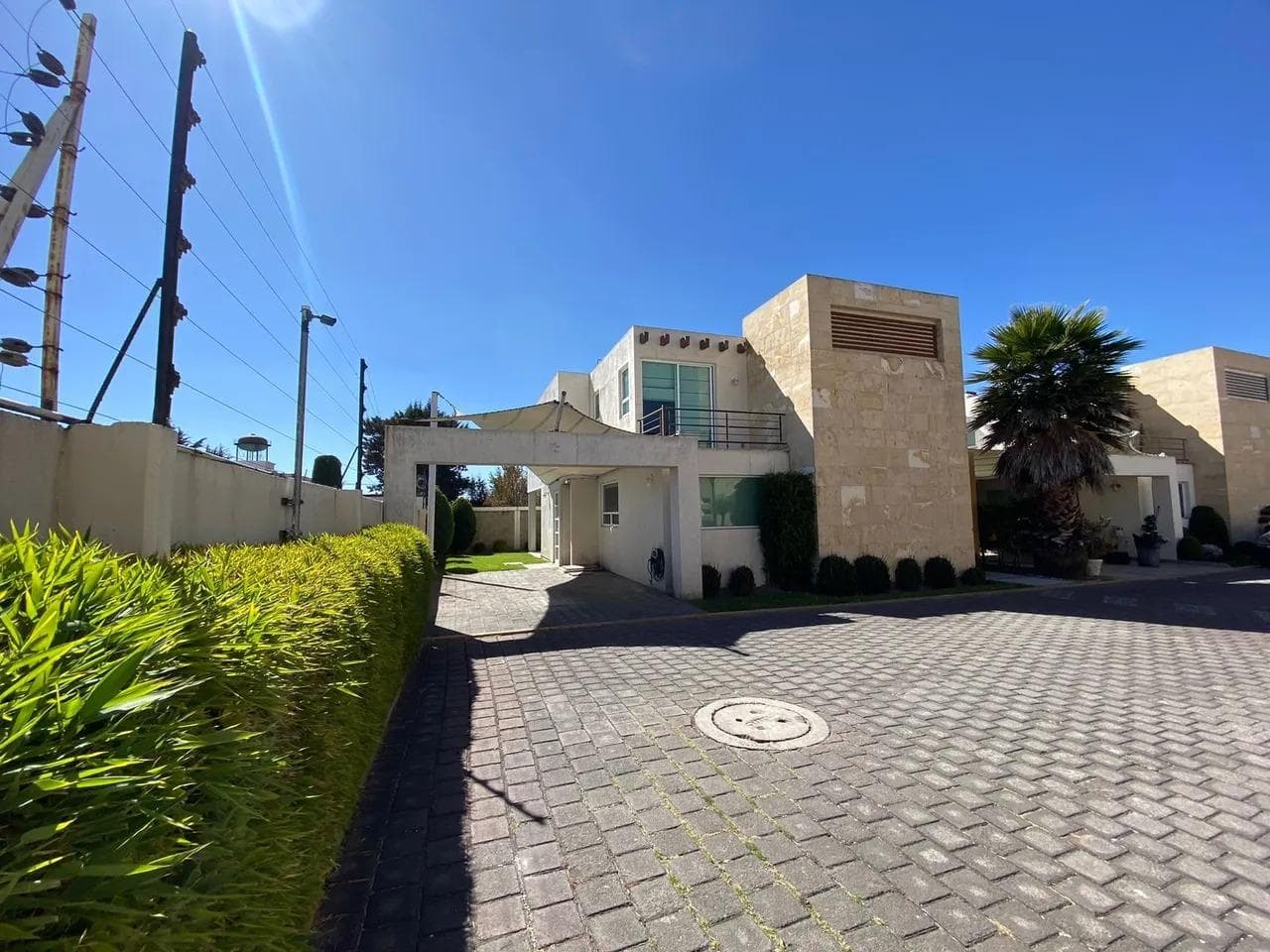 HOUSE FOR SALE IN METEPEC, PUERTA DEL SOL RESIDENTIAL COMPLEX