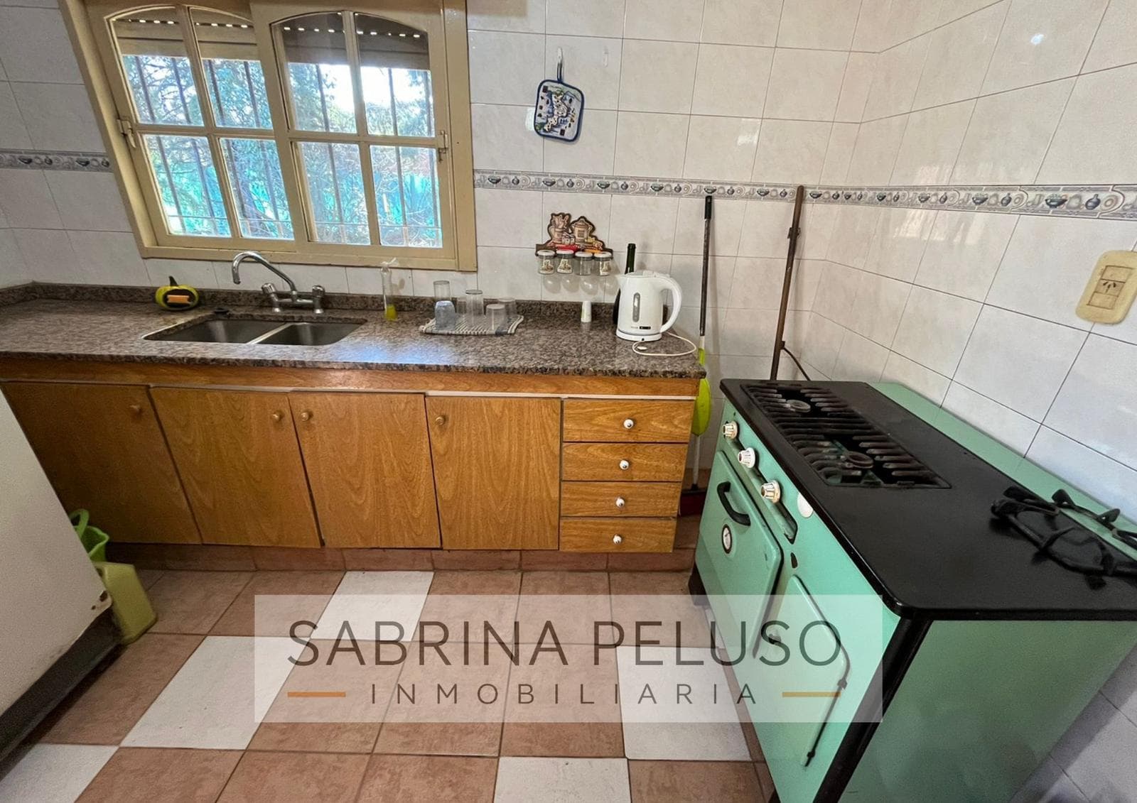 HOUSE FOR SALE IN LA REJA