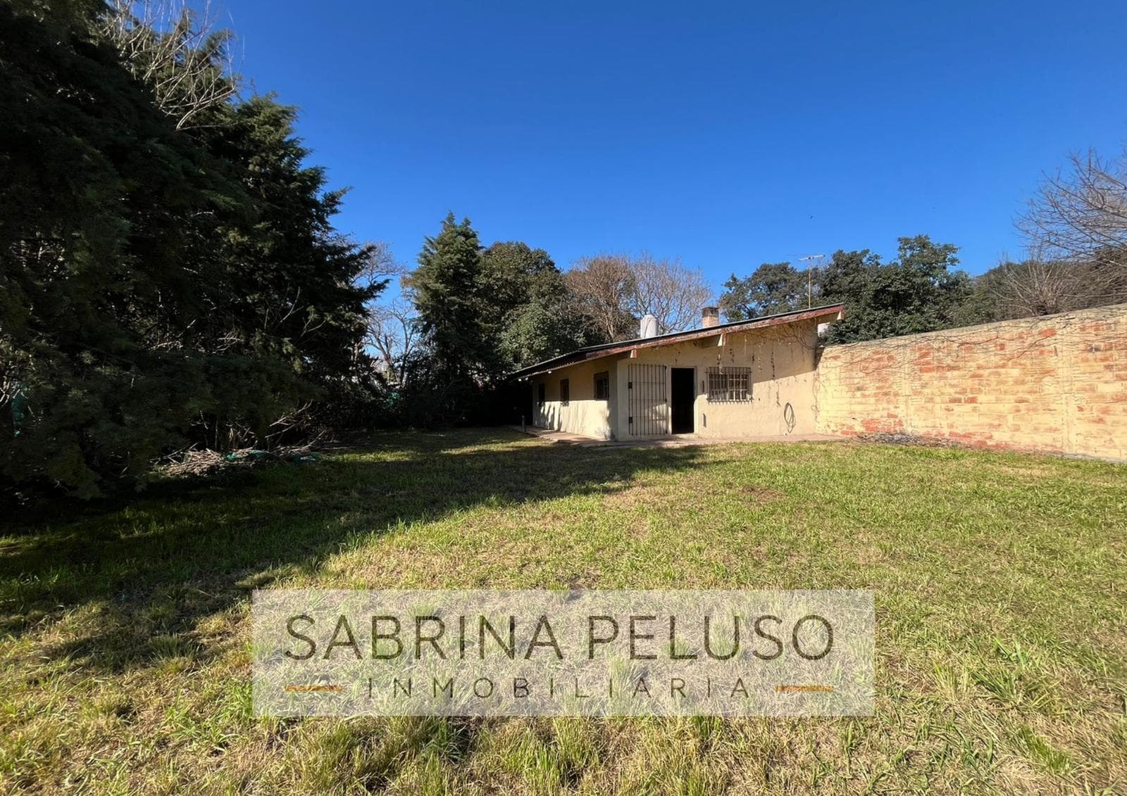 HOUSE FOR SALE IN LA REJA