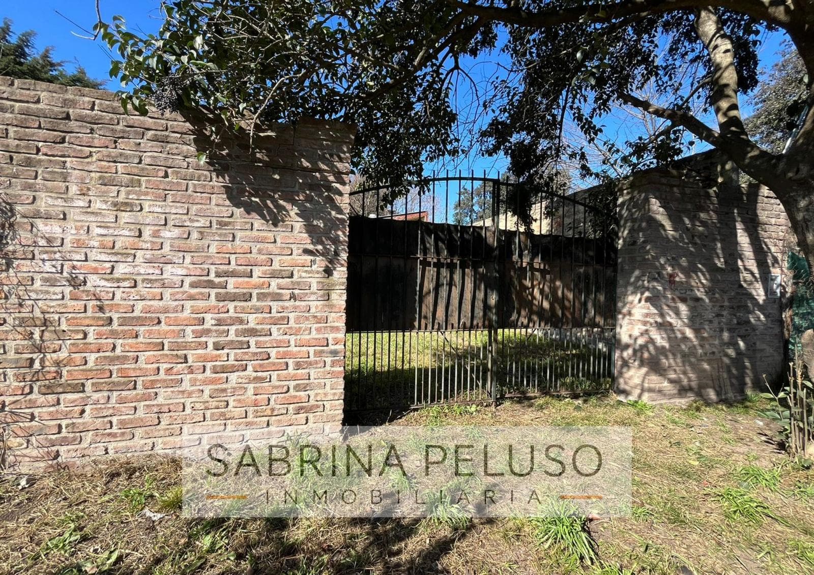 HOUSE FOR SALE IN LA REJA