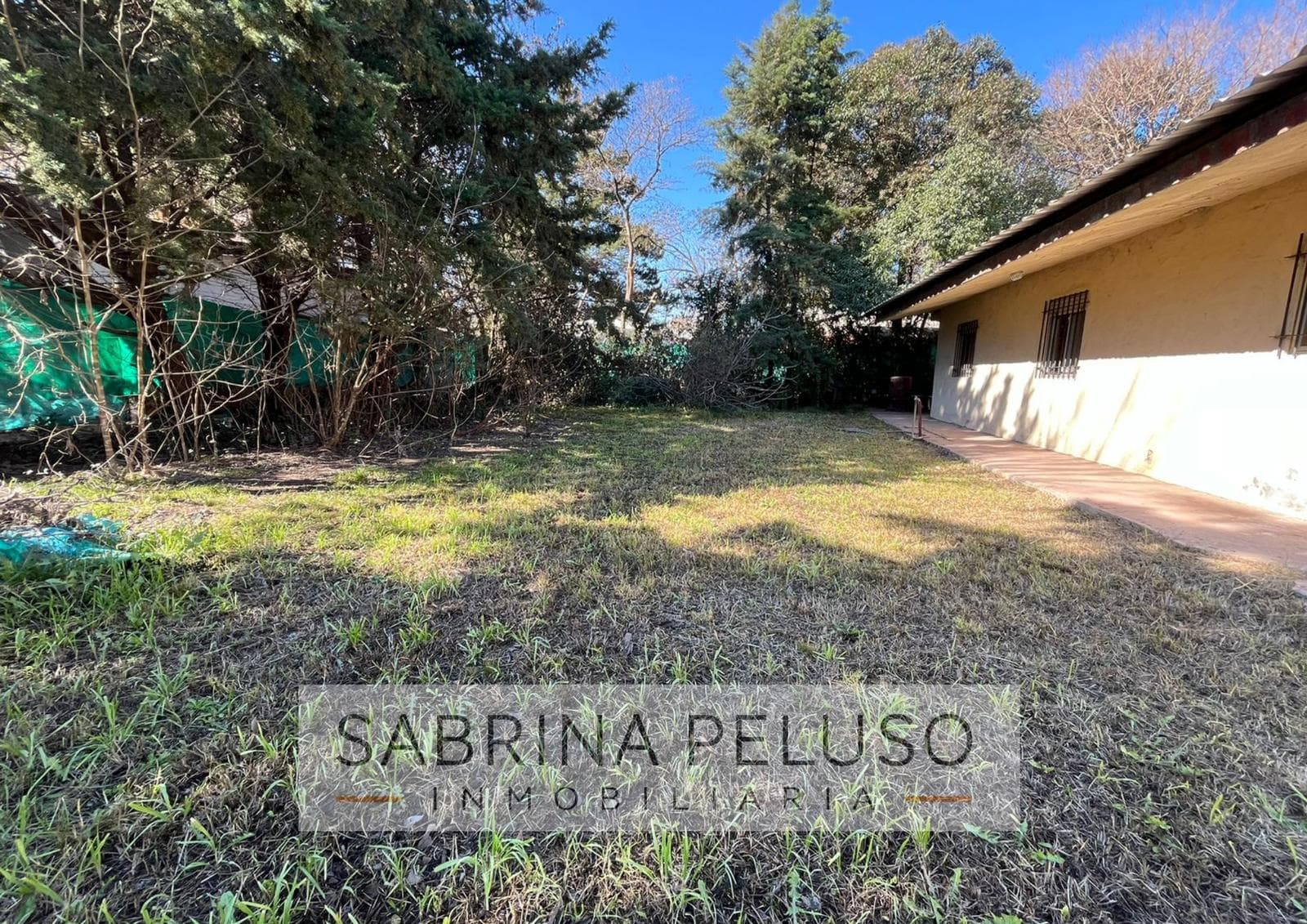HOUSE FOR SALE IN LA REJA