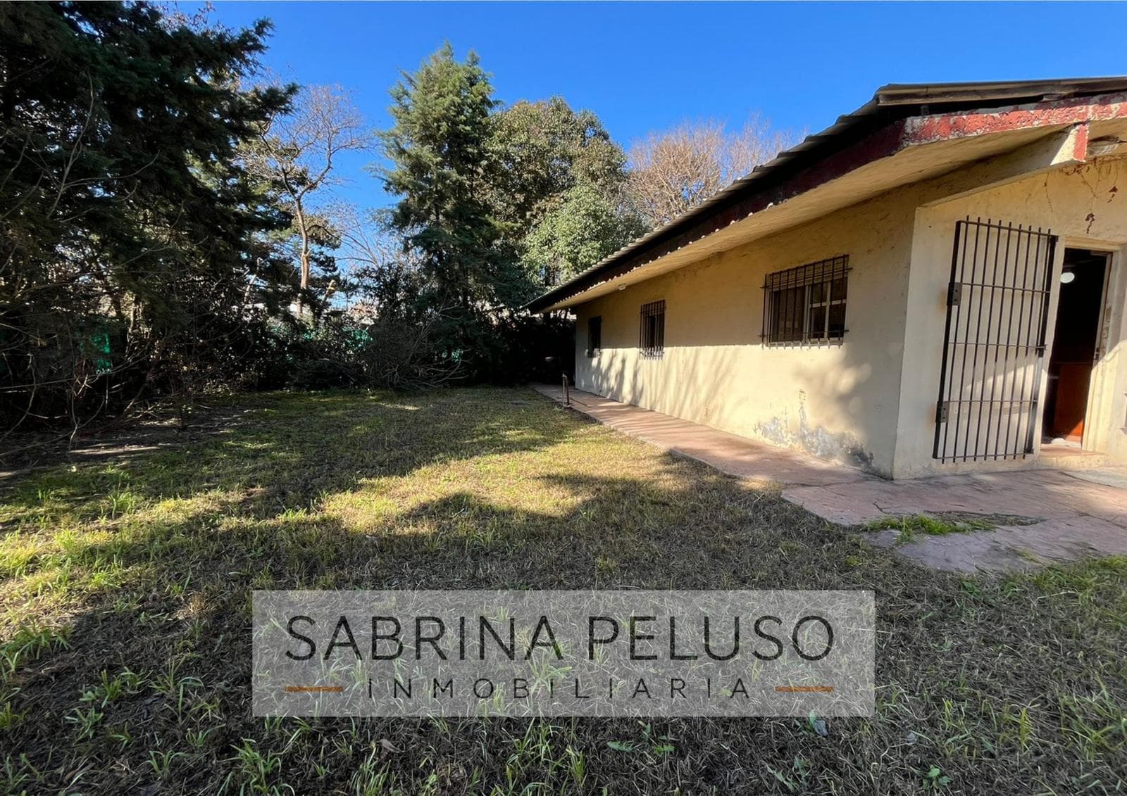HOUSE FOR SALE IN LA REJA