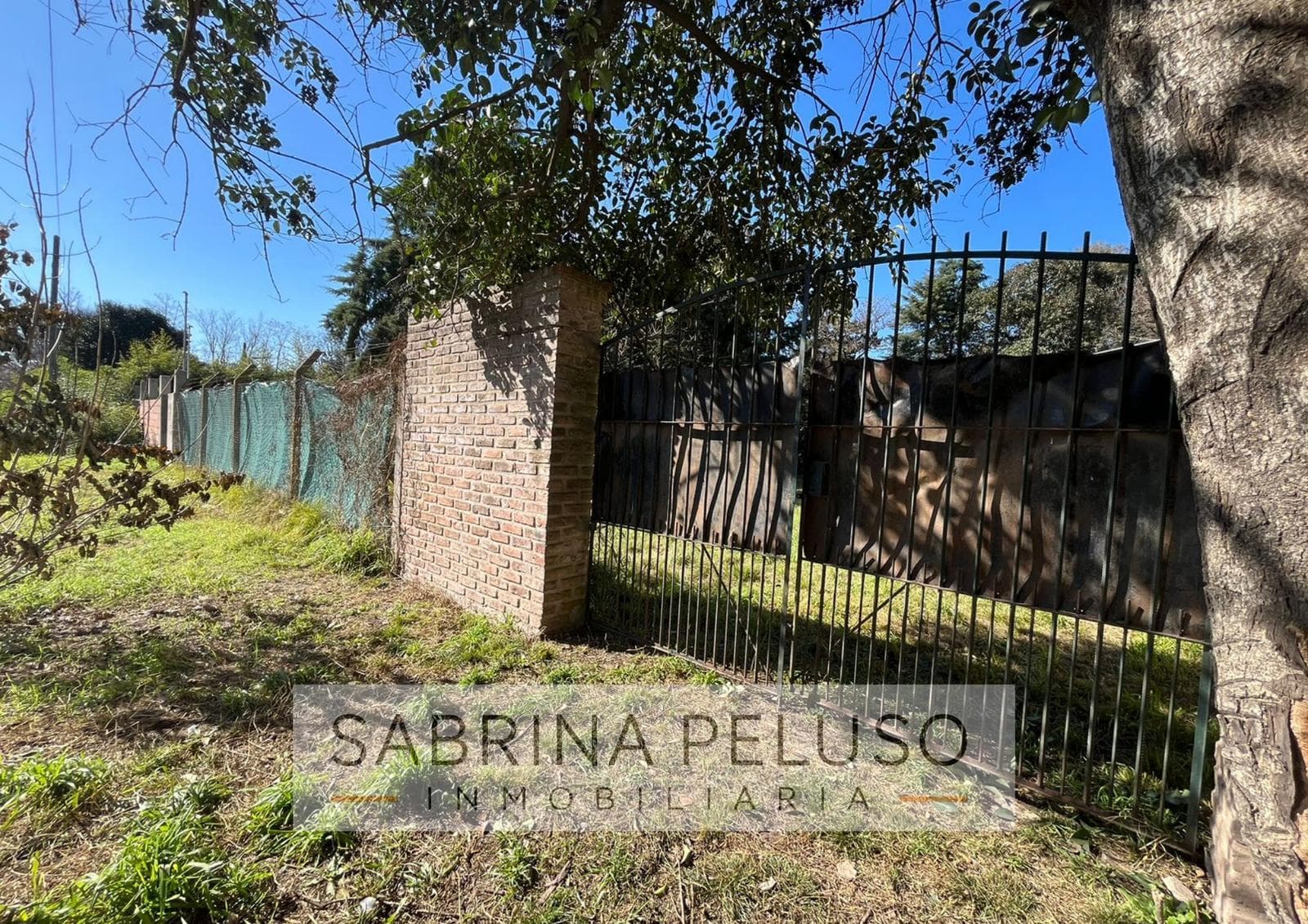 HOUSE FOR SALE IN LA REJA