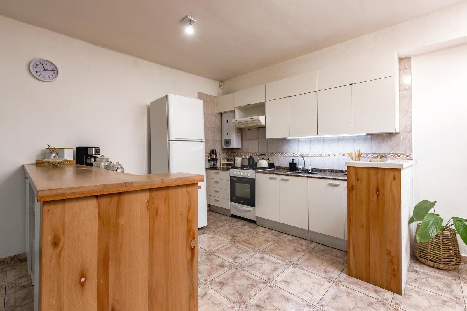 FOR SALE | TRADE - House - 2 bedrooms with garage and shed - Bella Vista, Rosario.