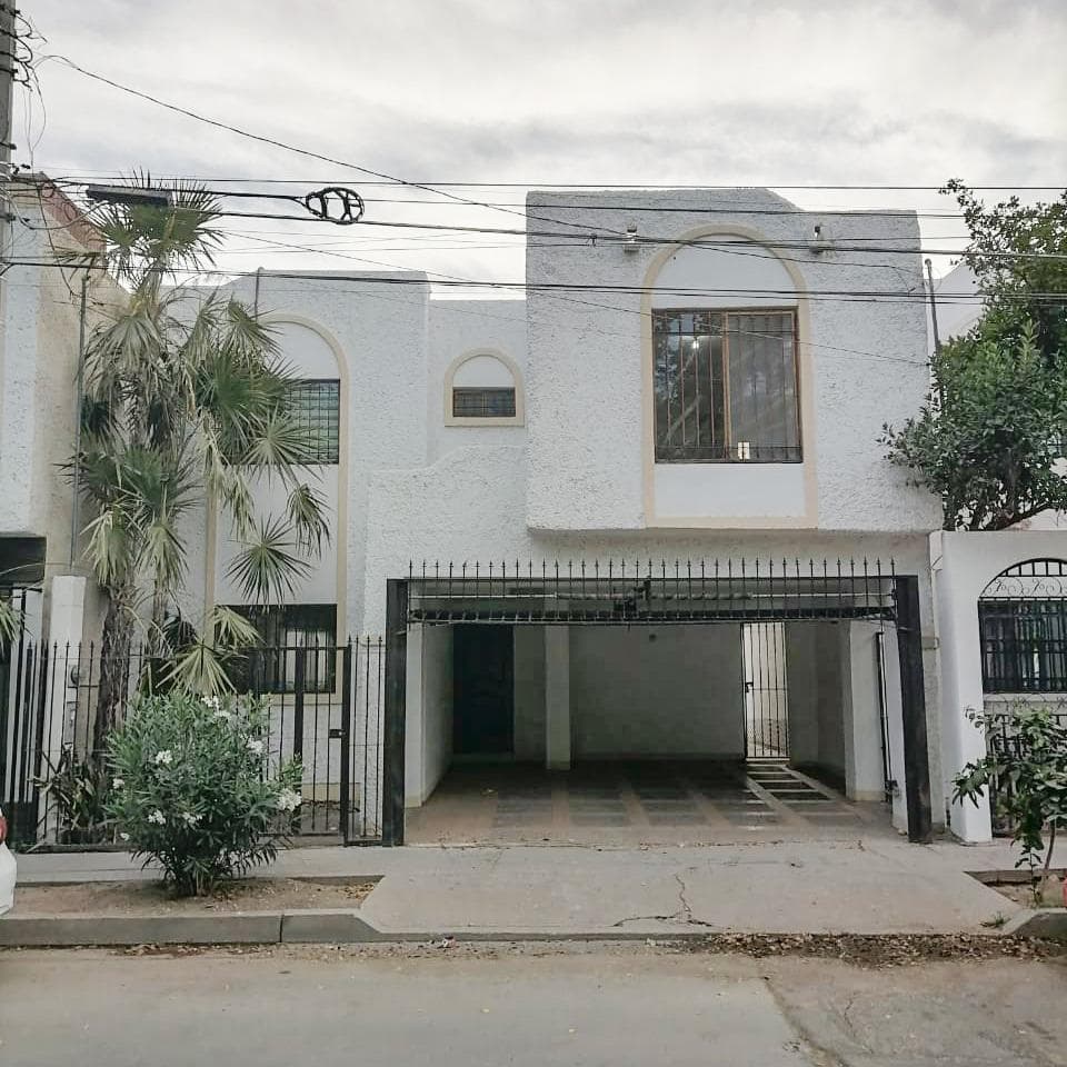 House for sale in Colonia Sante Fe, Hermosillo, Sonora.