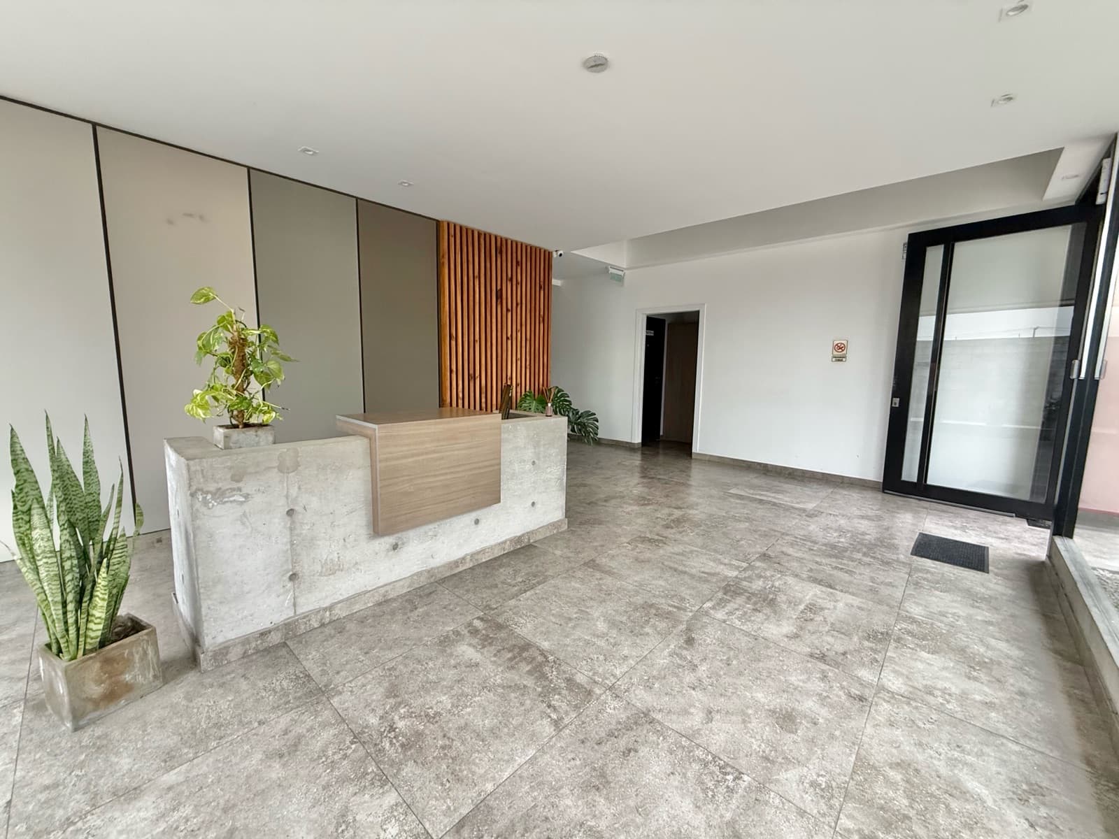 2-Room Apartment for Sale with Garage in North Ituzaingó