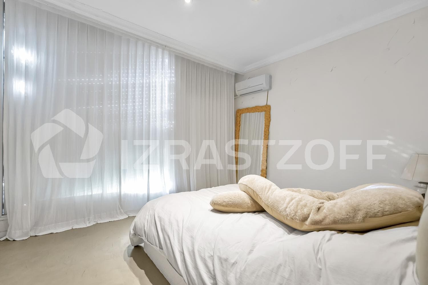 Triplex Apartment in Recoleta