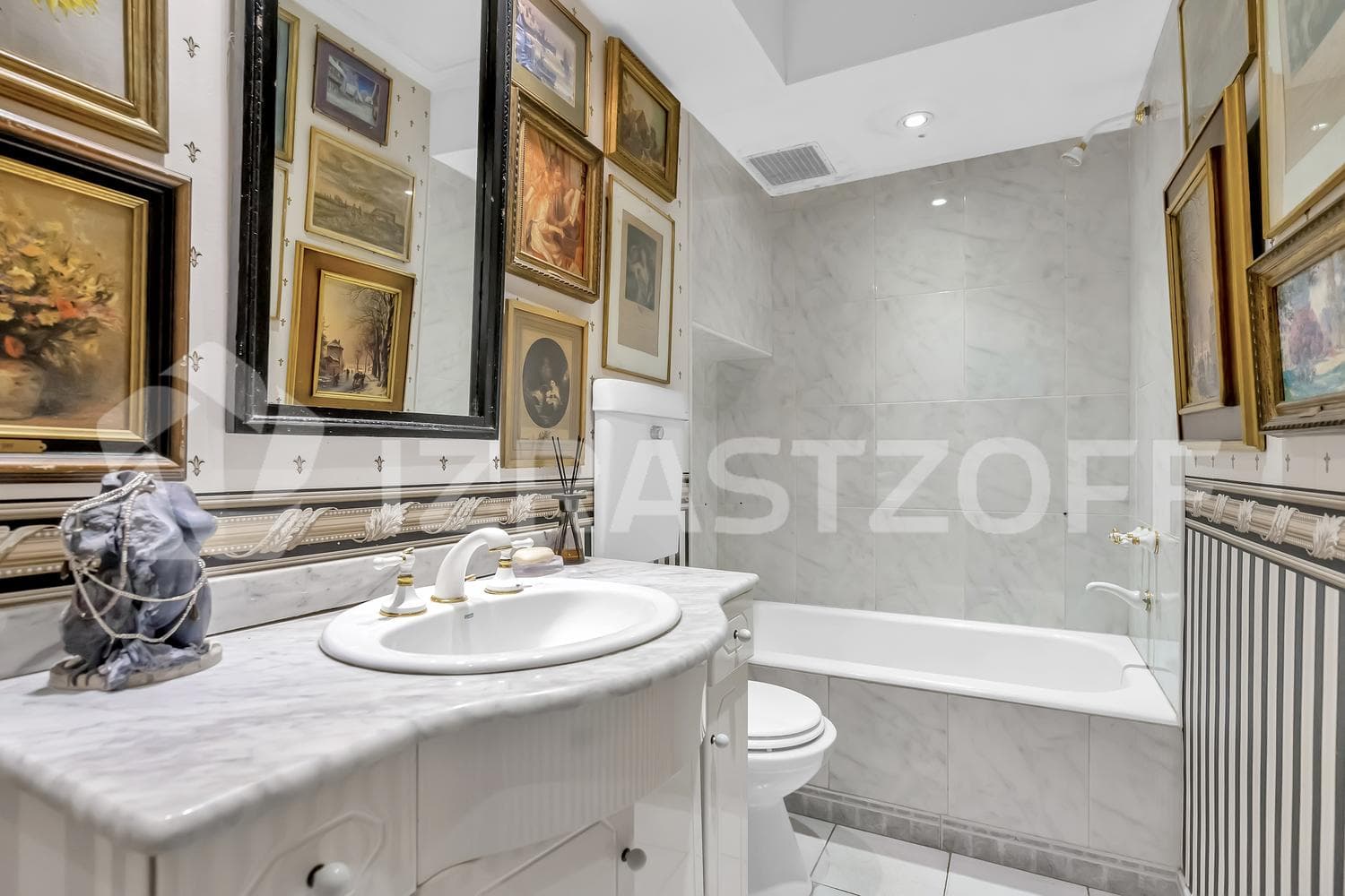 Triplex Apartment in Recoleta
