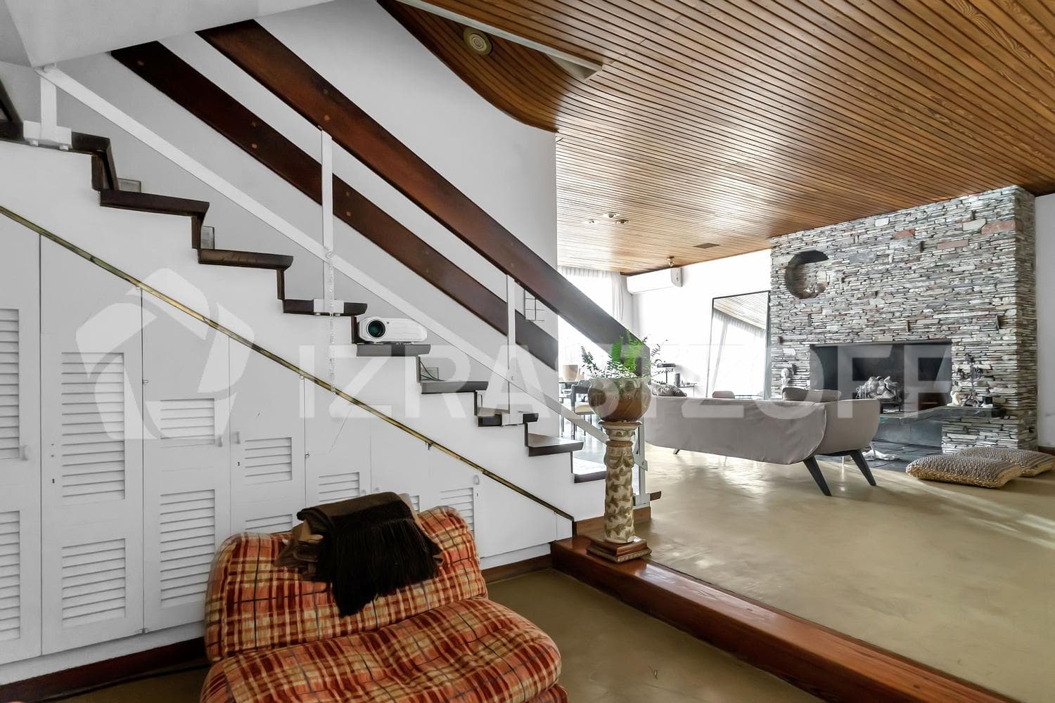 Triplex Apartment in Recoleta