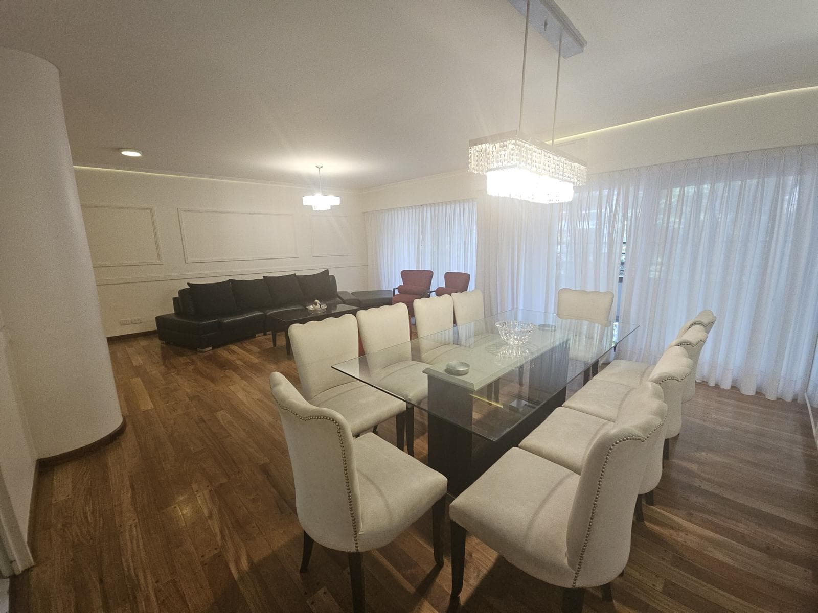 5-Room Apartment for Sale in Barrio Norte with Garage and Storage Room