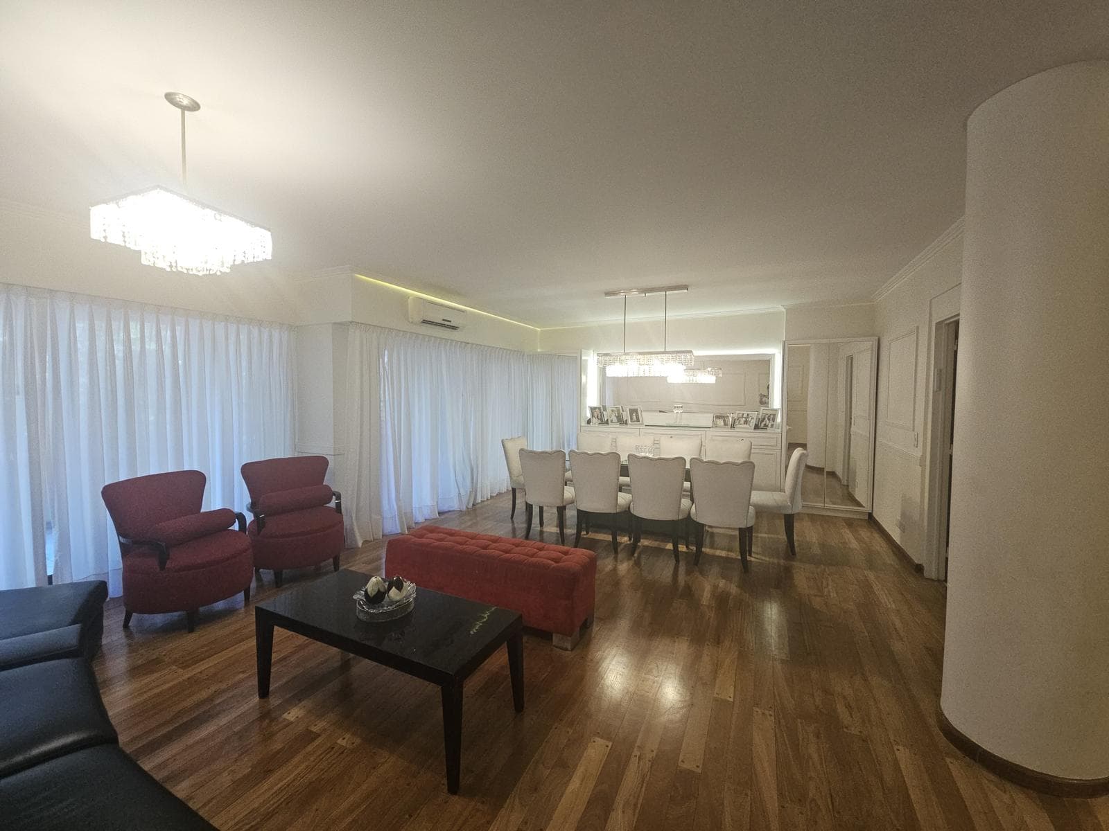 5-Room Apartment for Sale in Barrio Norte with Garage and Storage Room