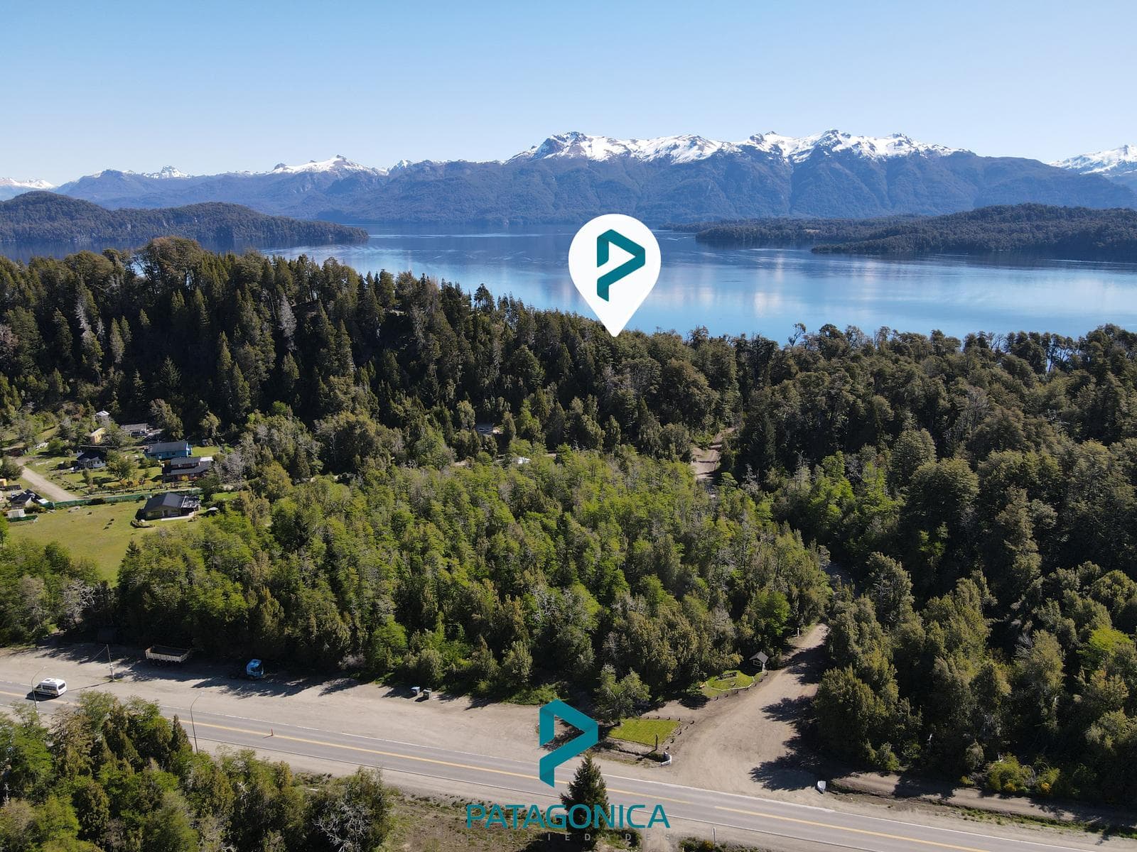 FOR SALE – 1,000 m² lot with a partial view of the lake in the Calfuco neighborhood (UF 92a), Villa la Angostura.
