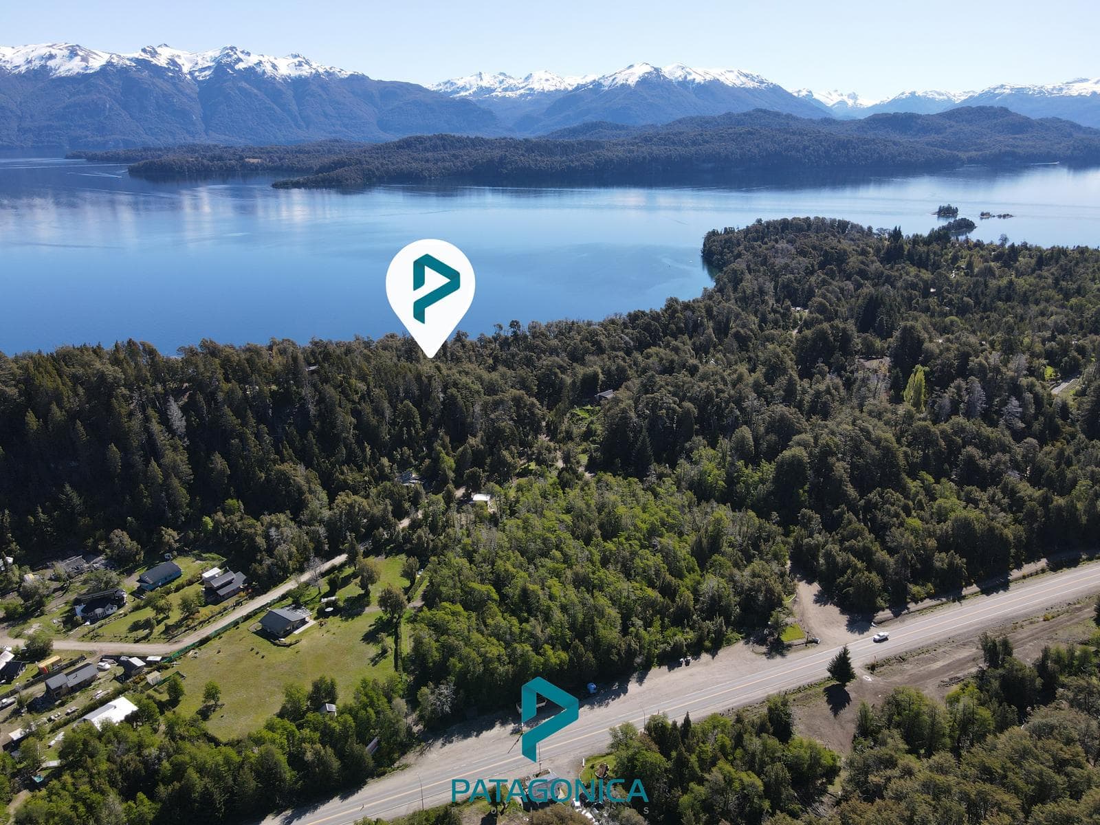 FOR SALE – 1,000 m² lot with a partial view of the lake in the Calfuco neighborhood (UF 92a), Villa la Angostura.