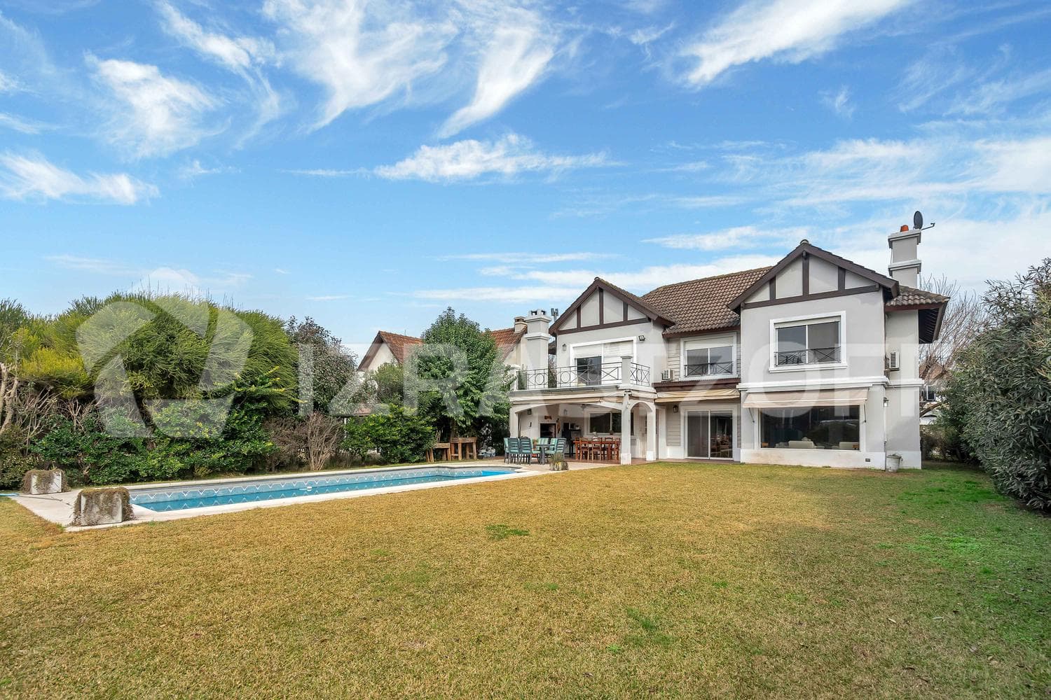 Venta Casa ideal para familia numerosa en Club De Campo Pueyrredon