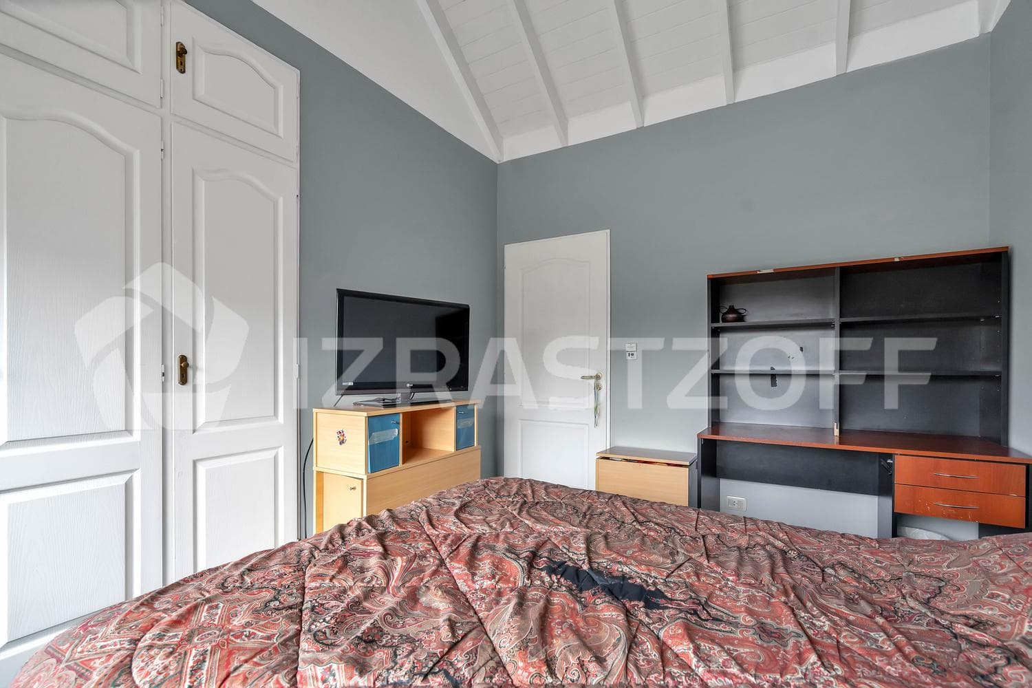 Venta Casa ideal para familia numerosa en Club De Campo Pueyrredon