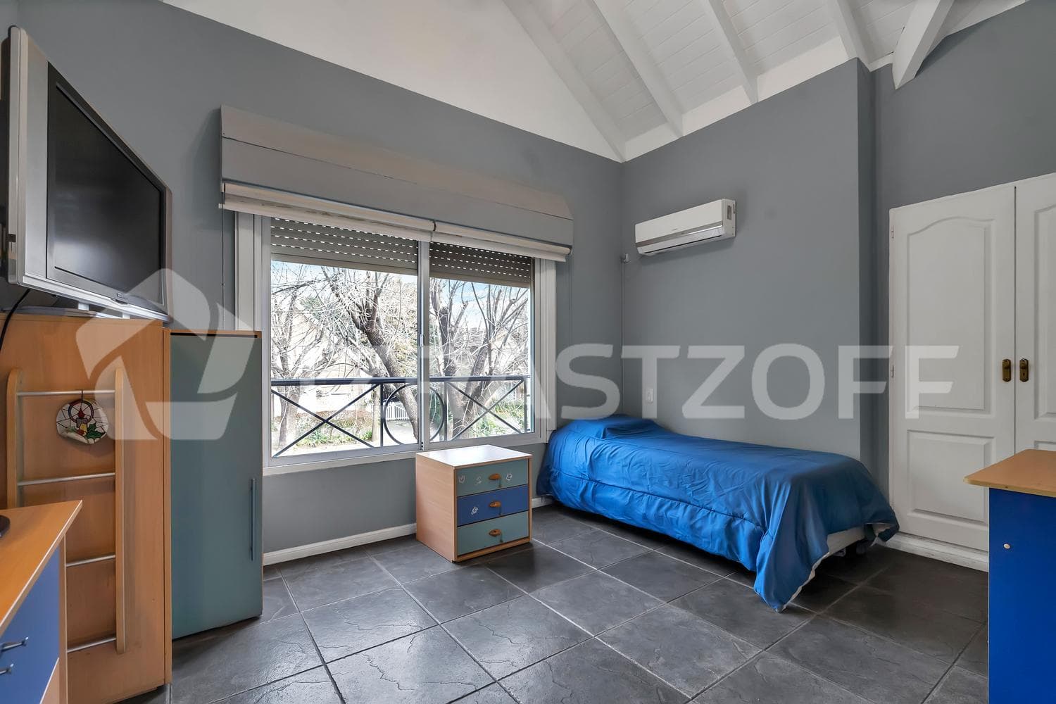 Venta Casa ideal para familia numerosa en Club De Campo Pueyrredon