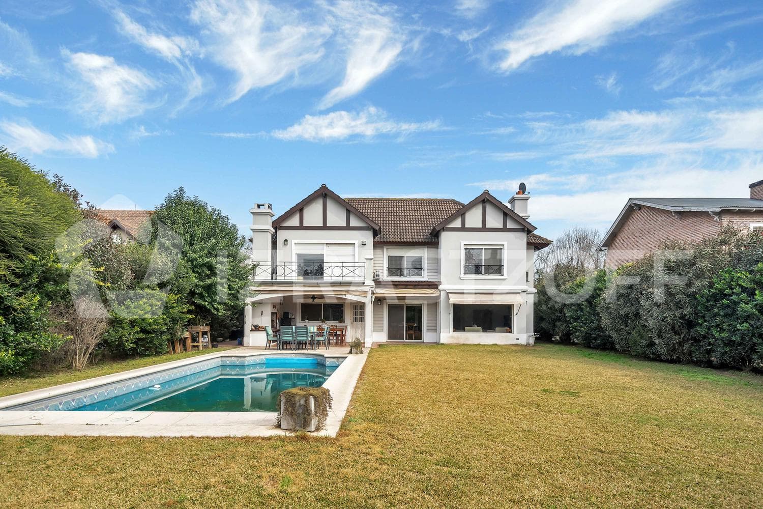 Venta Casa ideal para familia numerosa en Club De Campo Pueyrredon
