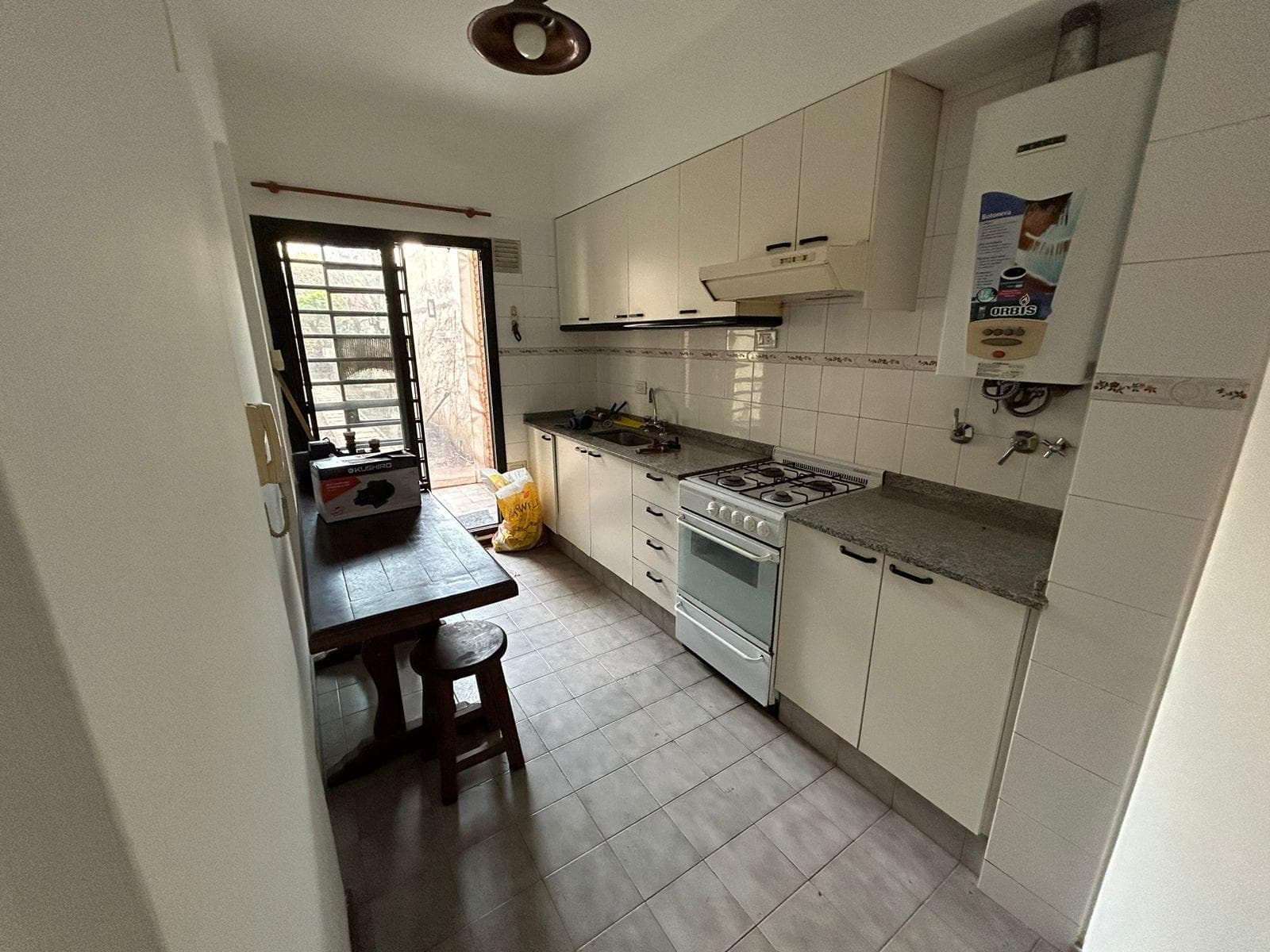 1-bedroom apartment with a patio and amenities - Rivadavia 2200