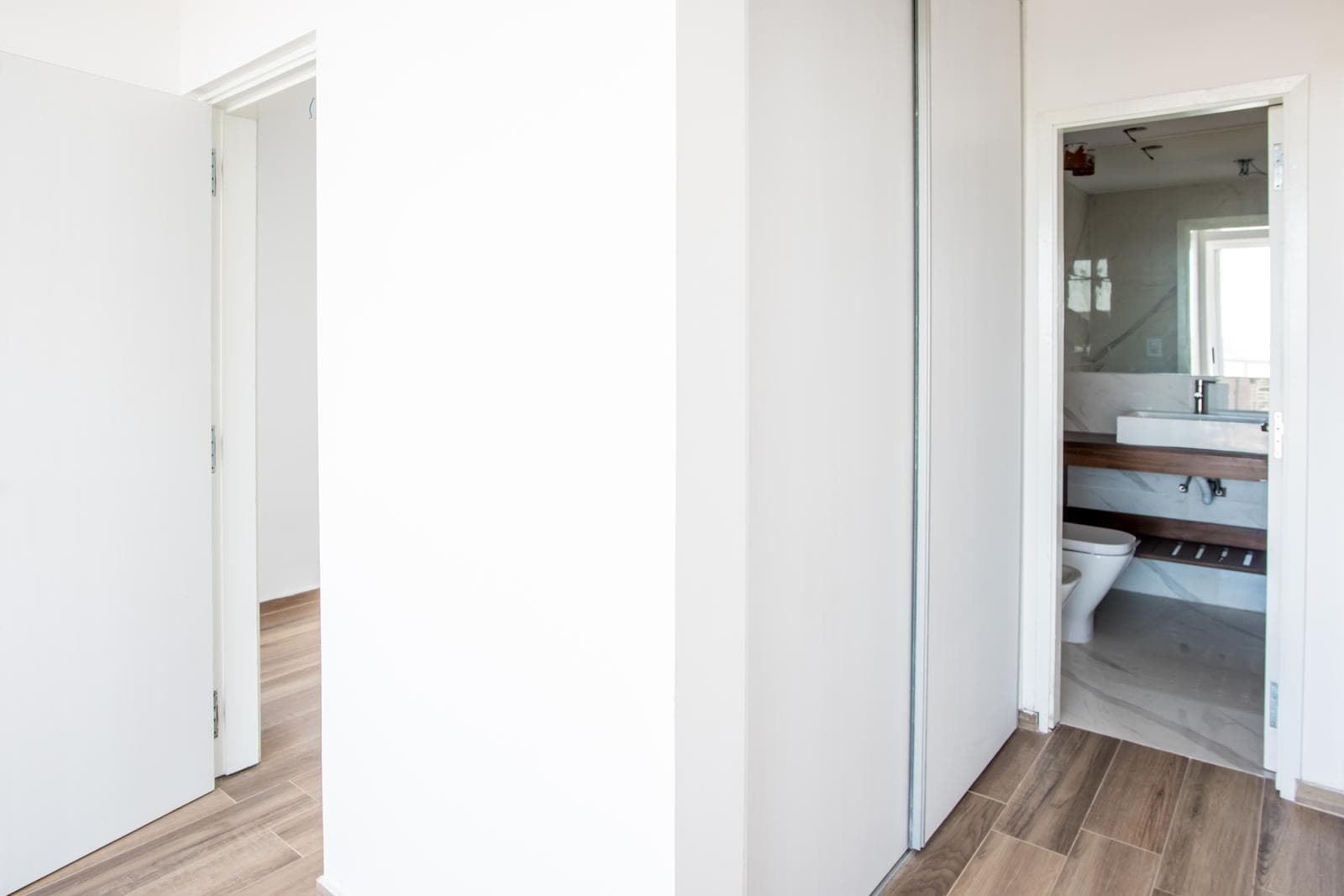 3-Bedroom Apartment with Double Garage at Fisherton View