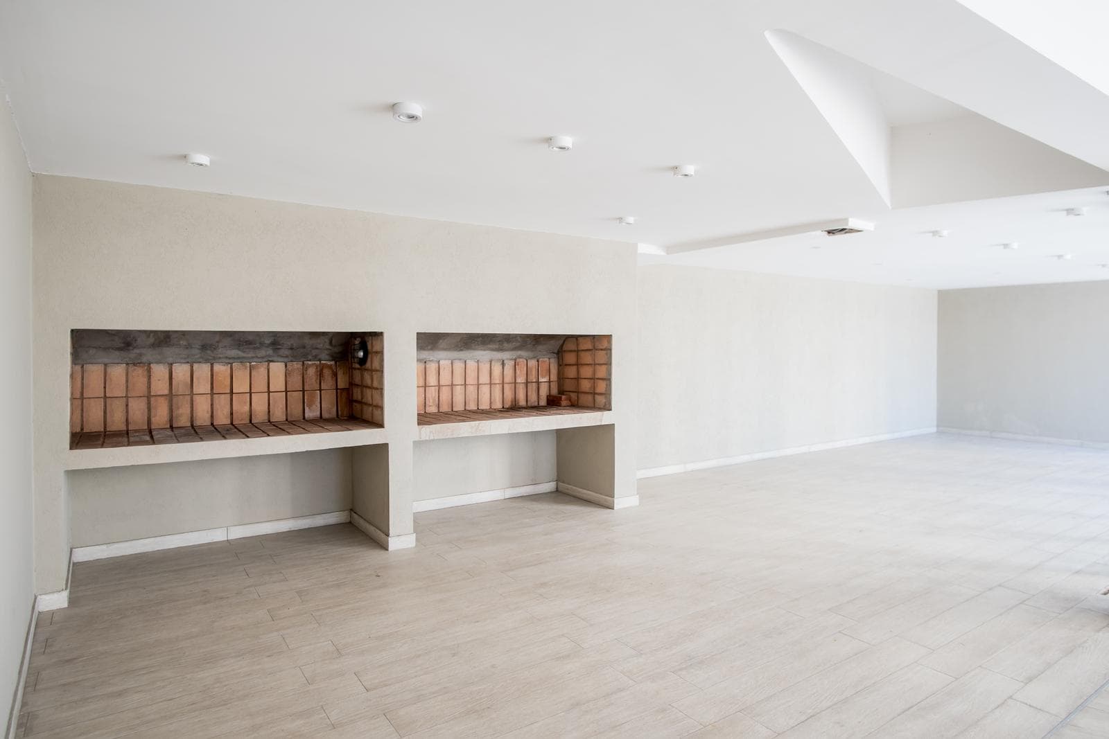 3-Bedroom Apartment with Double Garage at Fisherton View