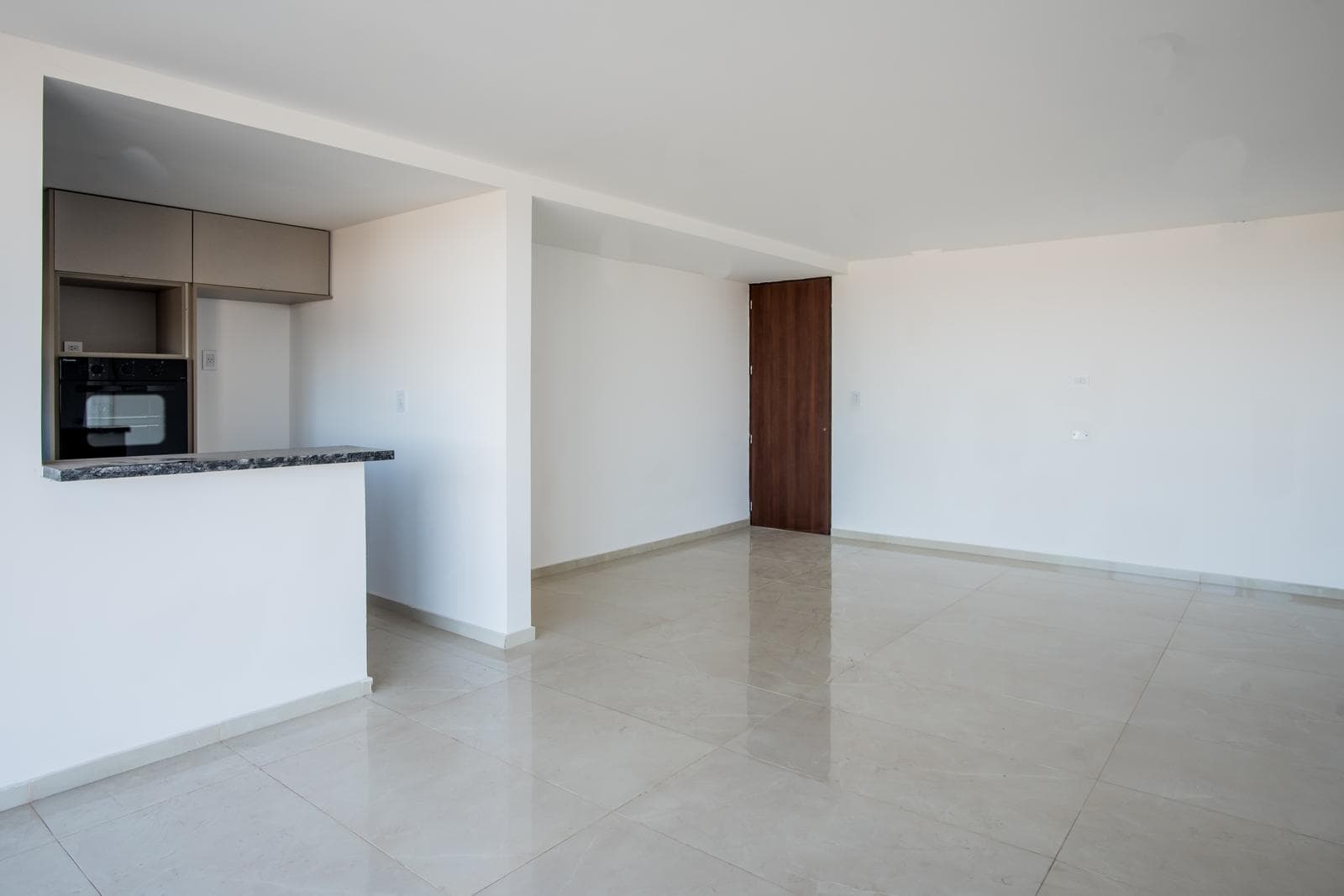 3-Bedroom Apartment with Double Garage at Fisherton View