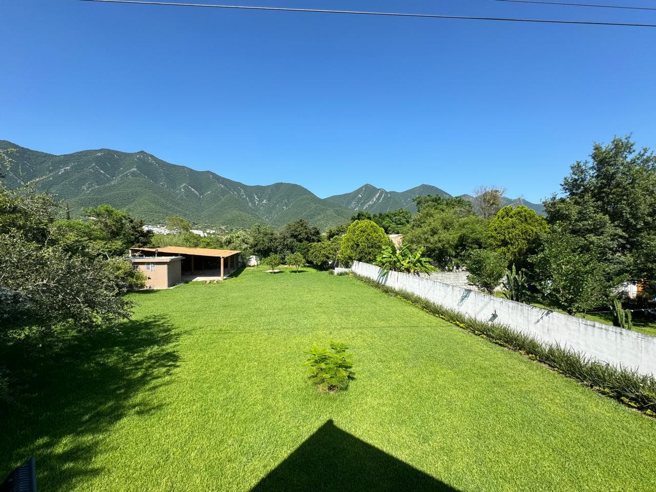 HOUSE FOR SALE IN EL YERBANIZ