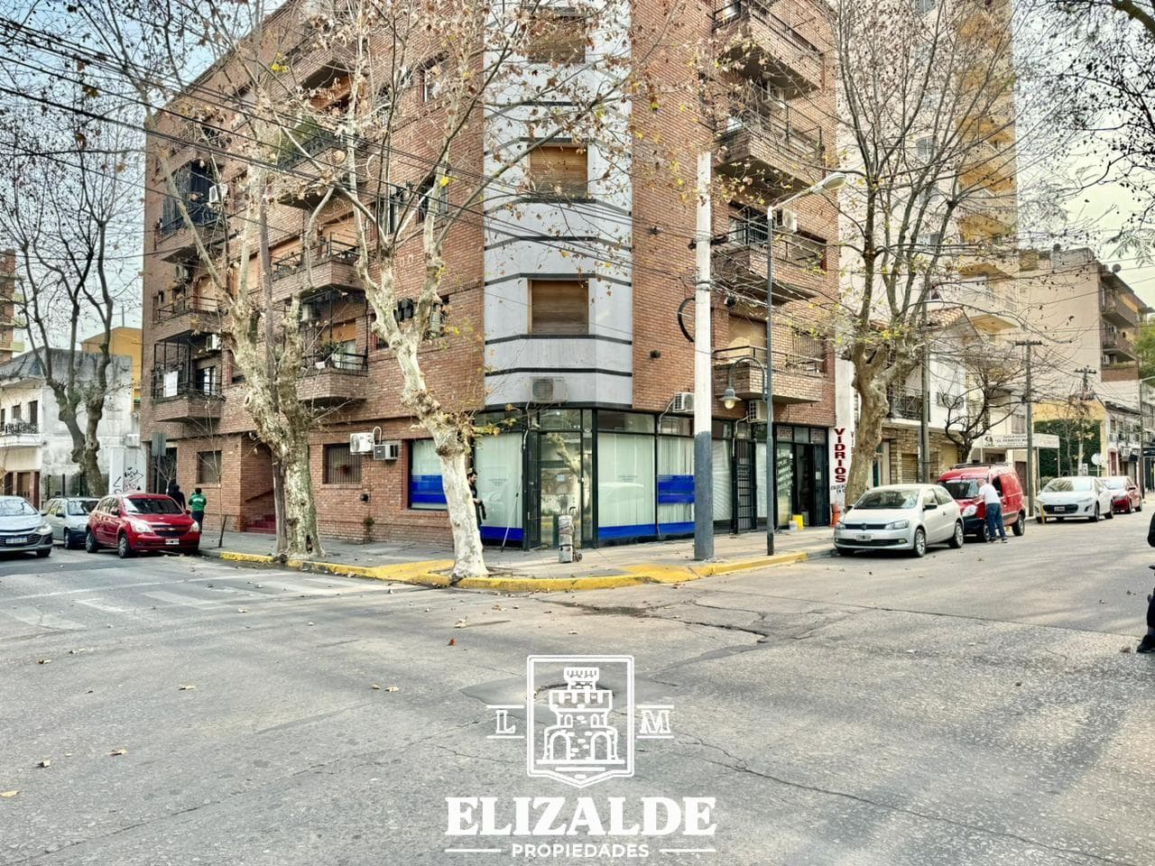 Alsina and 3 de Febrero - Corner Storefront - For Sale - San Fernando
