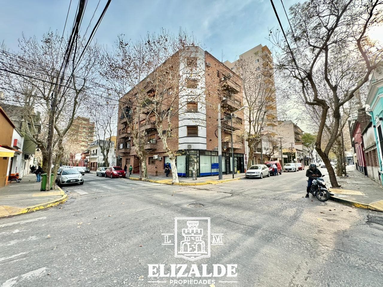 Alsina and 3 de Febrero - Corner Storefront - For Sale - San Fernando