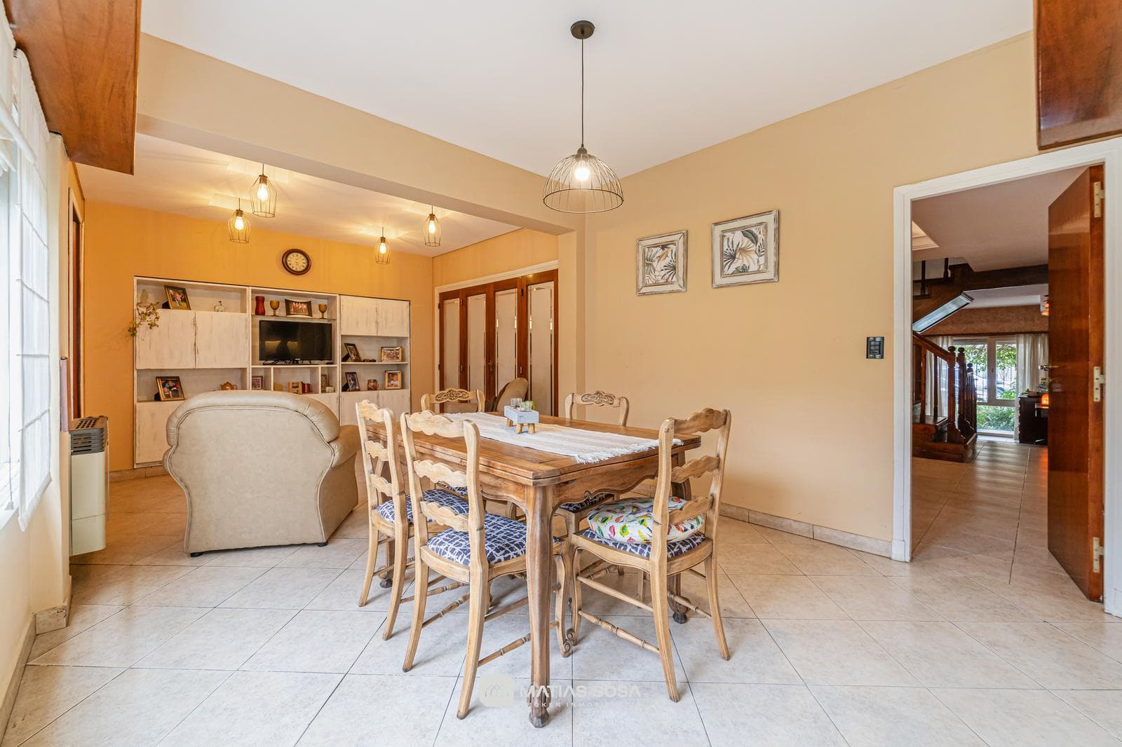 For Sale - 4-room house with a park and barbecue area - Chauvin neighborhood