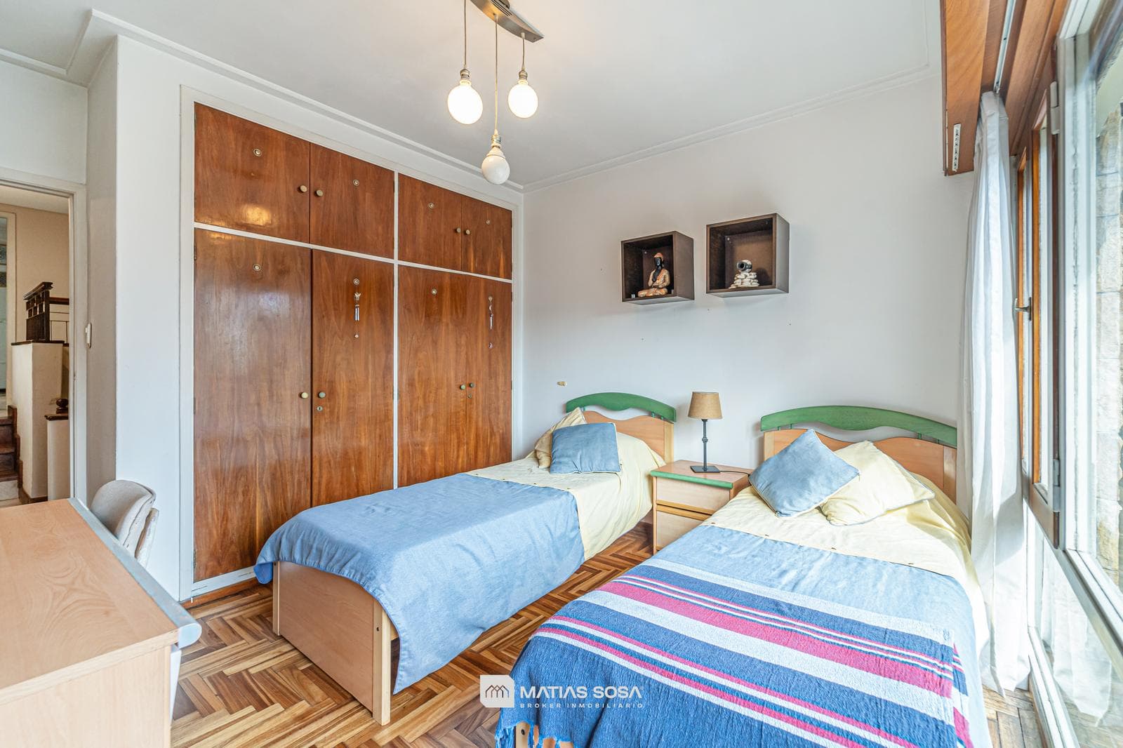 For Sale - 4-room house with a park and barbecue area - Chauvin neighborhood