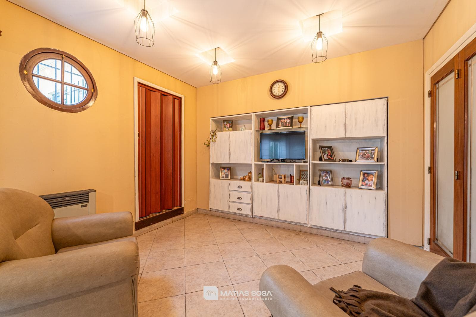 For Sale - 4-room house with a park and barbecue area - Chauvin neighborhood