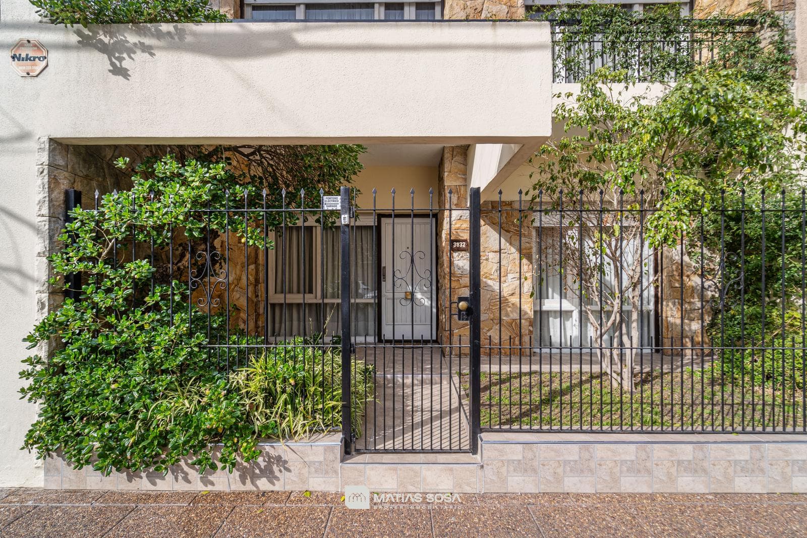 For Sale - 4-room house with a park and barbecue area - Chauvin neighborhood