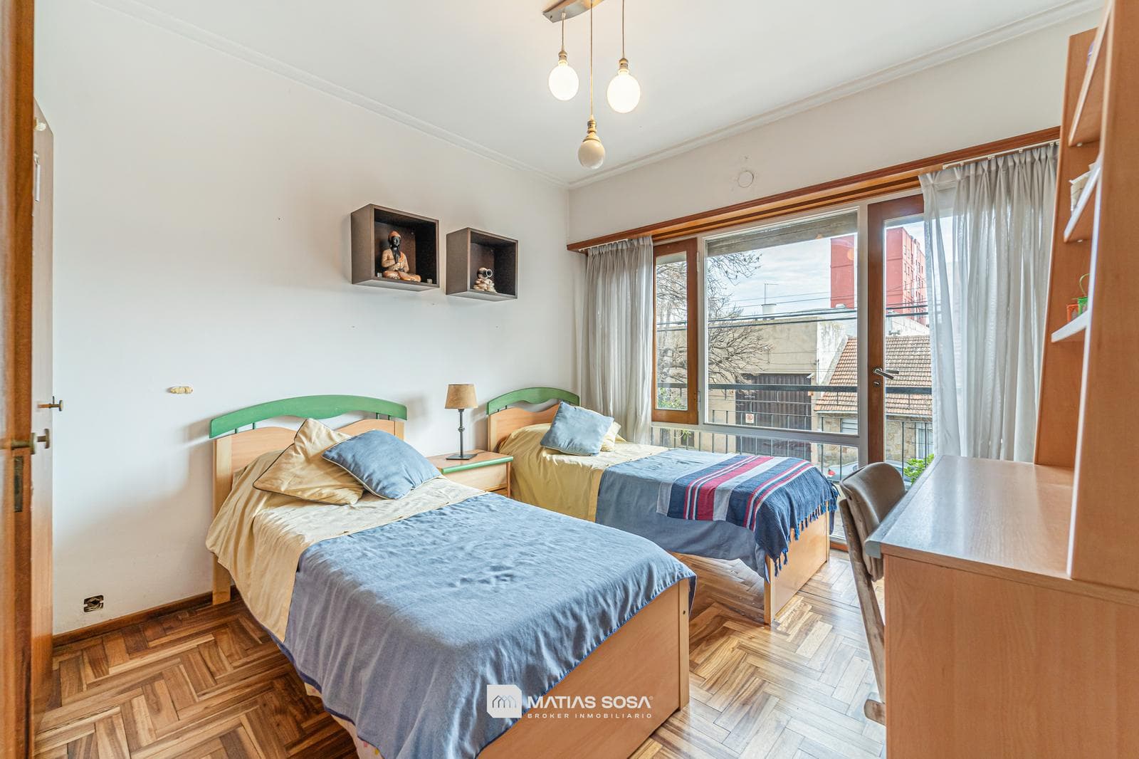 For Sale - 4-room house with a park and barbecue area - Chauvin neighborhood