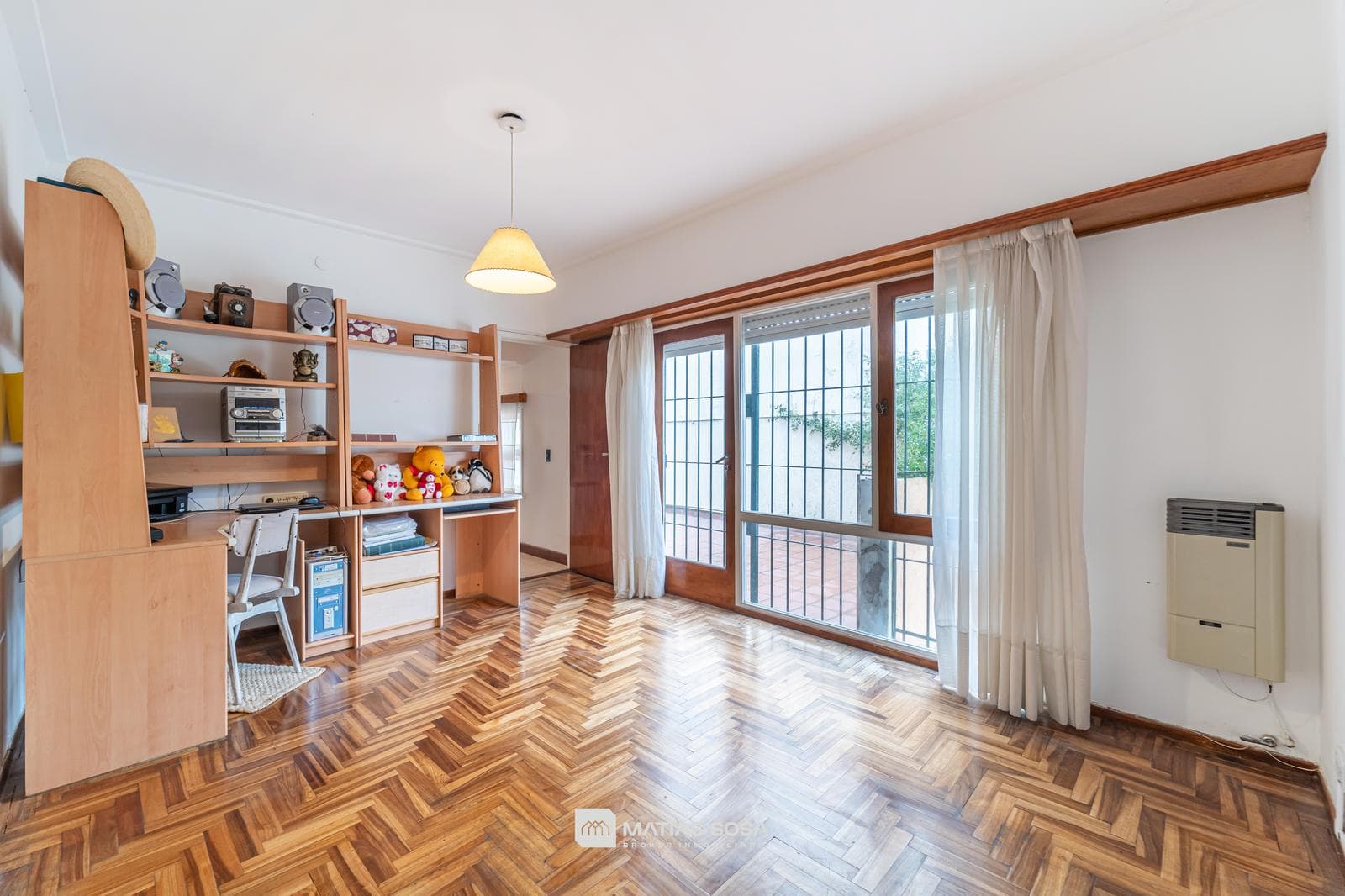 For Sale - 4-room house with a park and barbecue area - Chauvin neighborhood