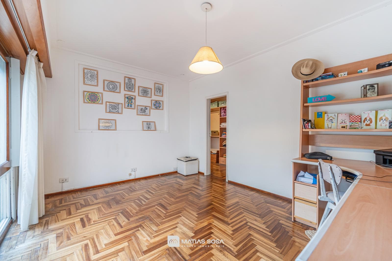 For Sale - 4-room house with a park and barbecue area - Chauvin neighborhood