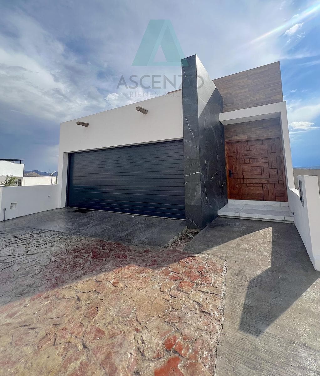 Great Opportunity!! House for Sale in the Altozano Subdivision, Artbol
