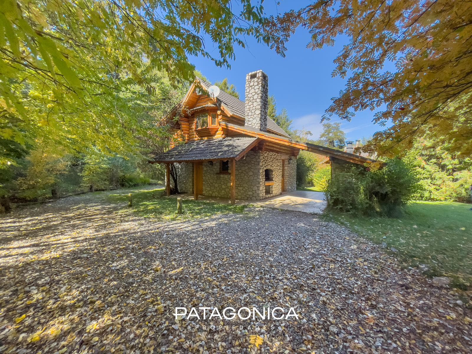 FOR SALE: 2-Bedroom House, 133 m², Gated Community with Amenities, Puerto Manzano, Villa la Angostura