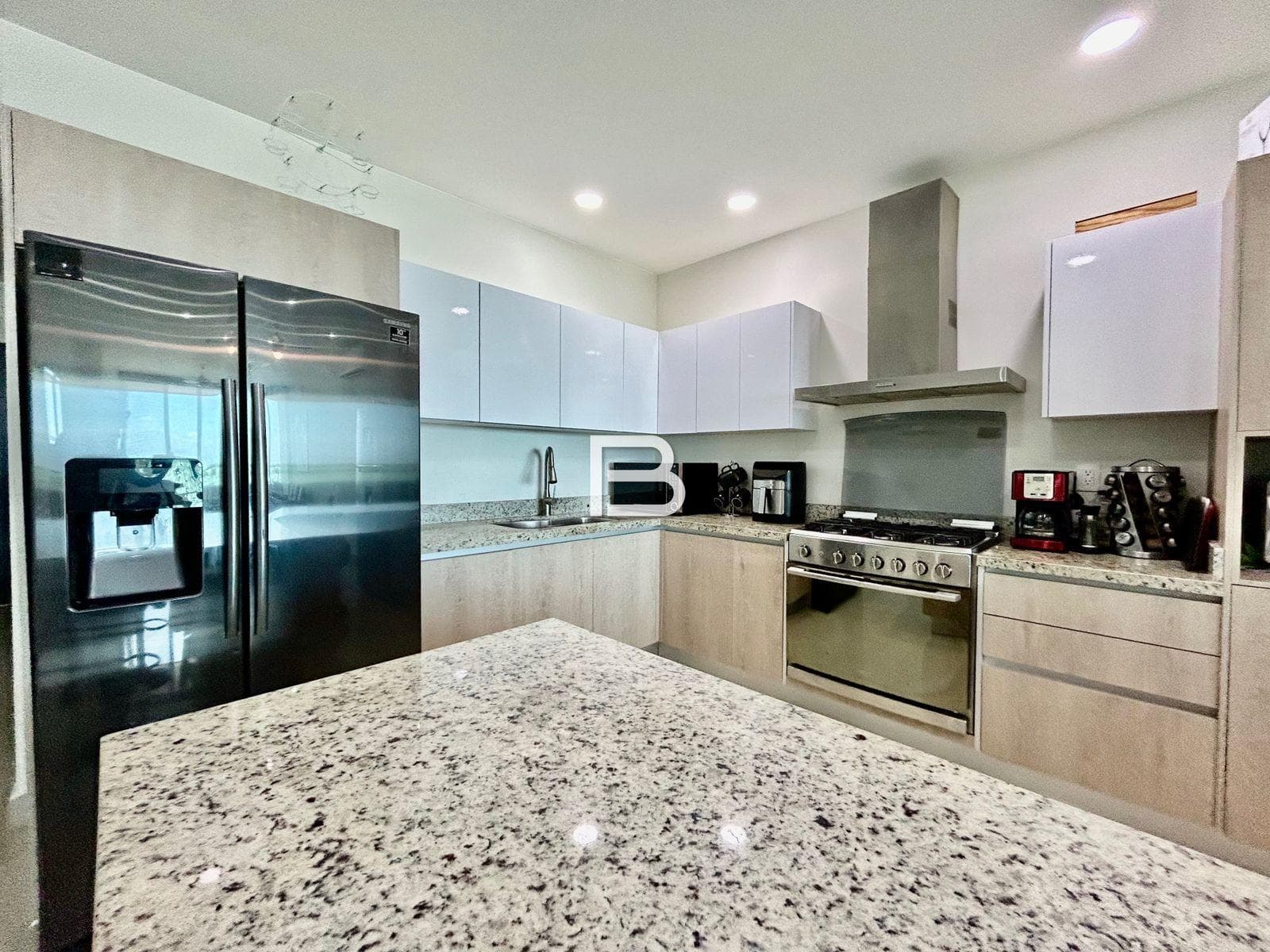 Apartment for Sale in the Aqua H2O Residential Complex in Cancun