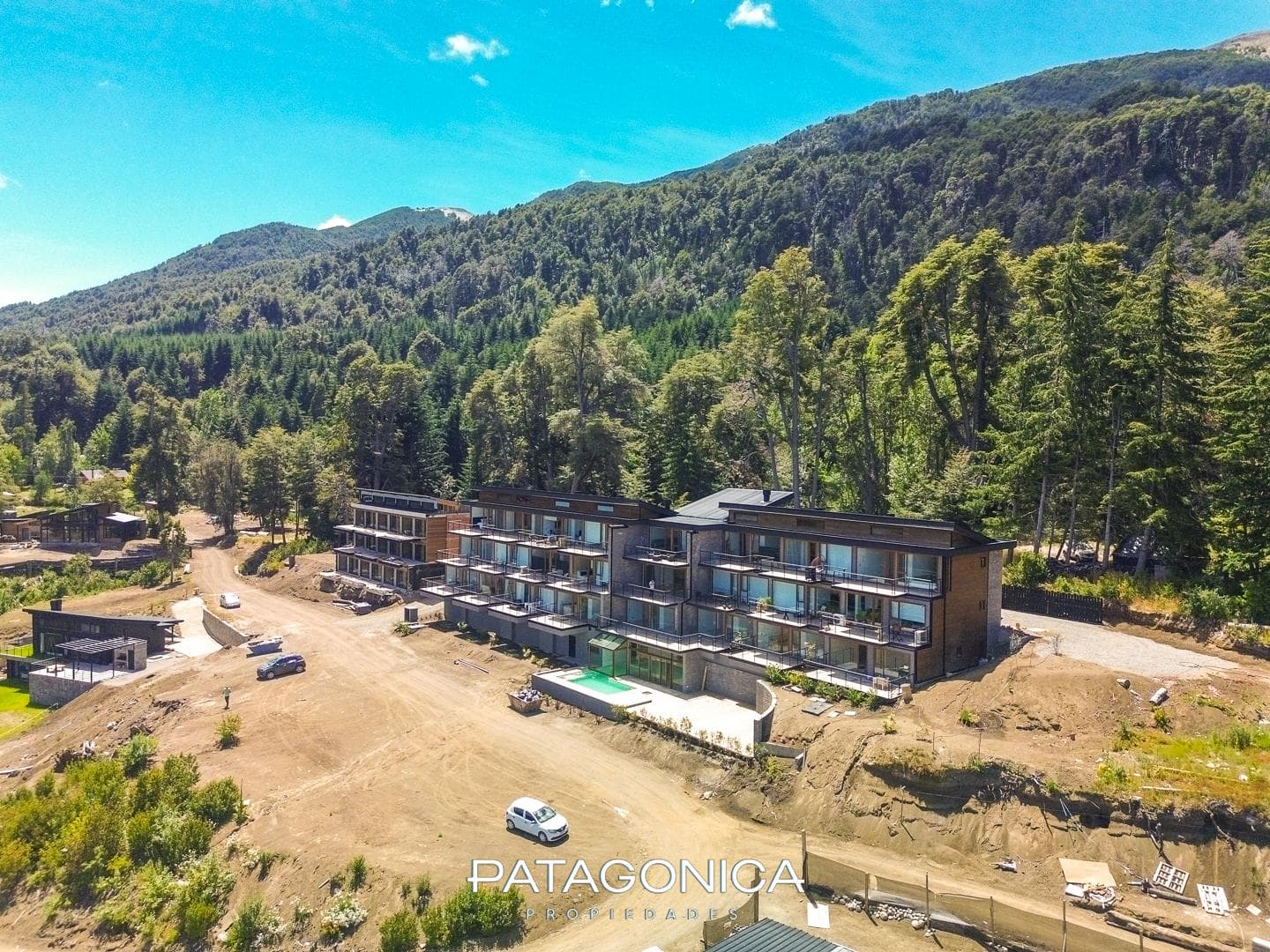 FOR SALE: 3-Bedroom Furnished Apartment—89.78 m² with Lake View—Manzano