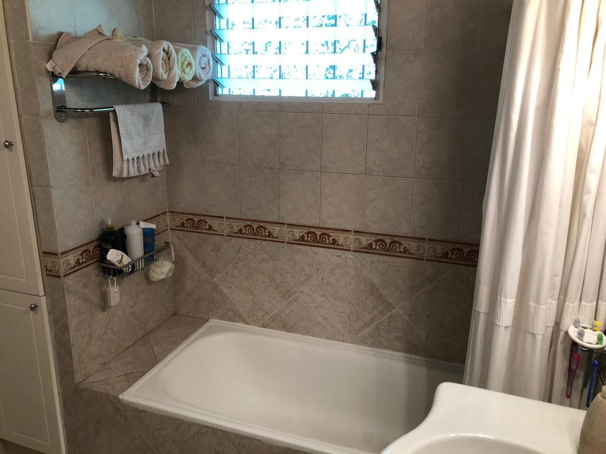 Wonderful house with a pool in the Lambertucci neighborhood, Escobar