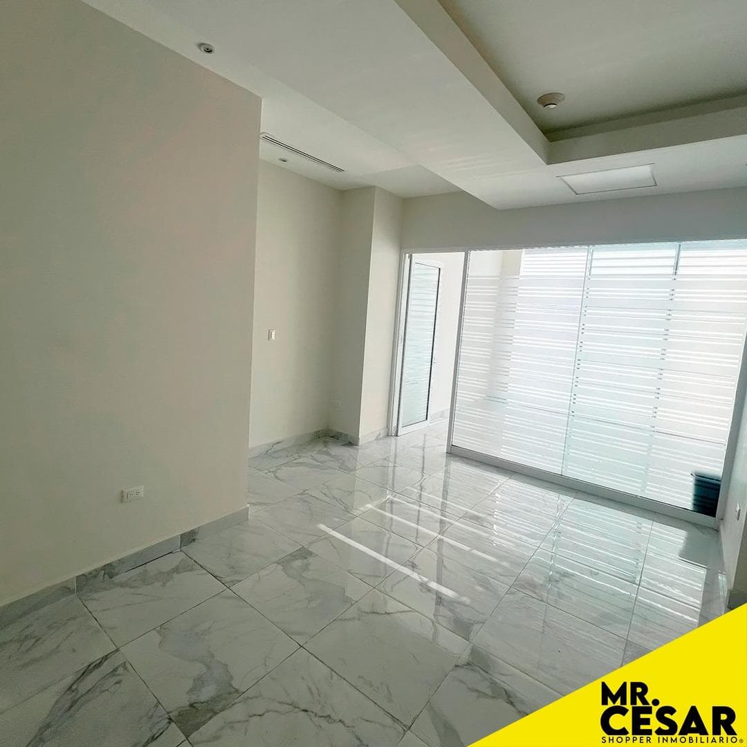 Fully equipped office for rent in Plaza Andenes