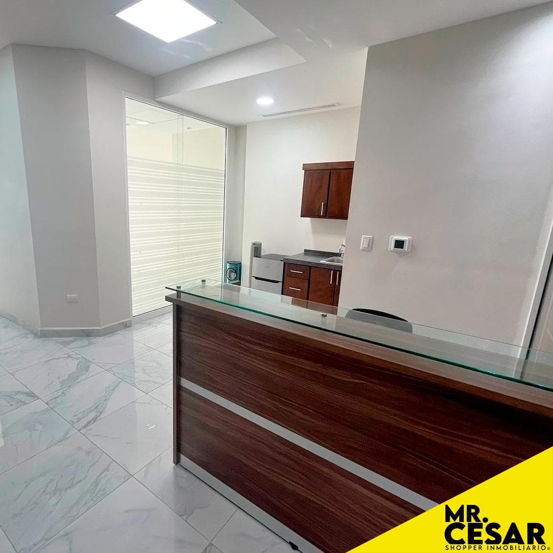 Fully equipped office for rent in Plaza Andenes