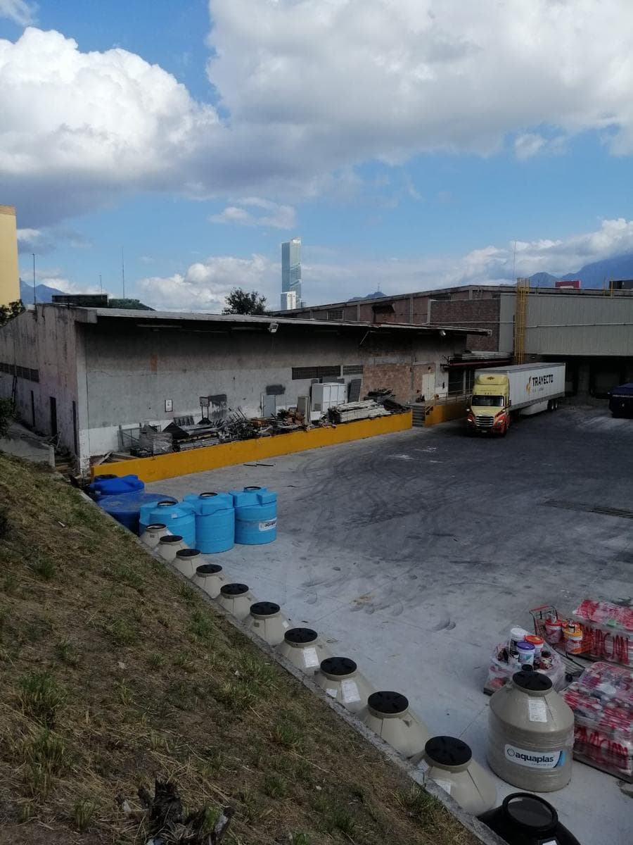 Store / Wine Shop near Galerías Monterrey