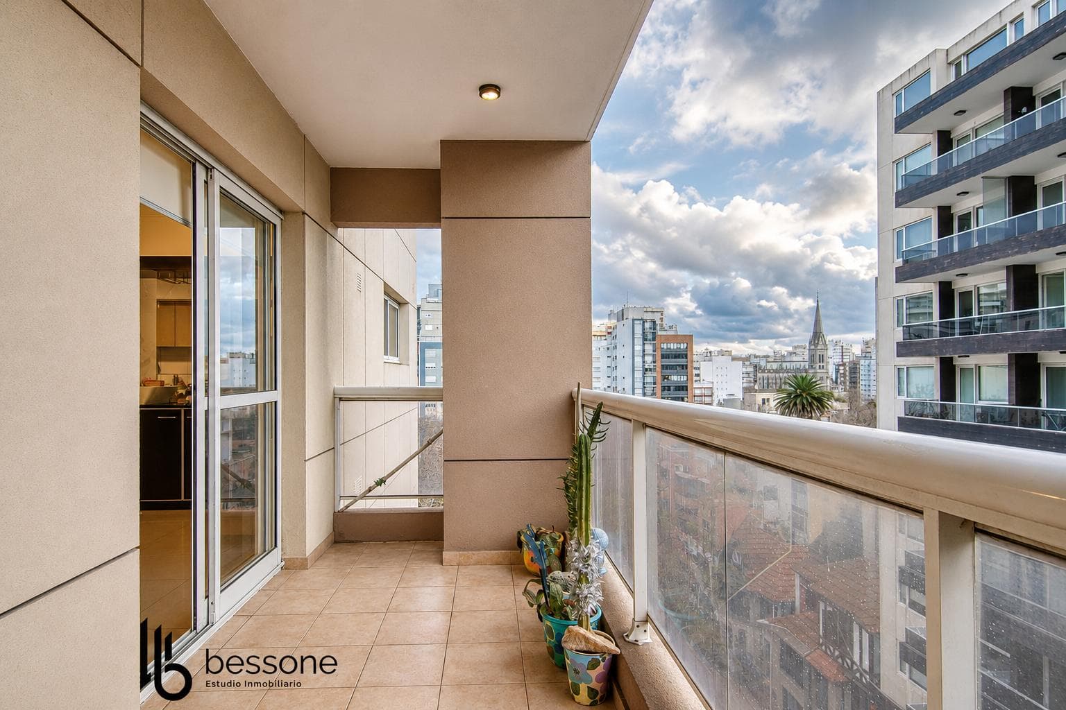 Apartment in Downtown